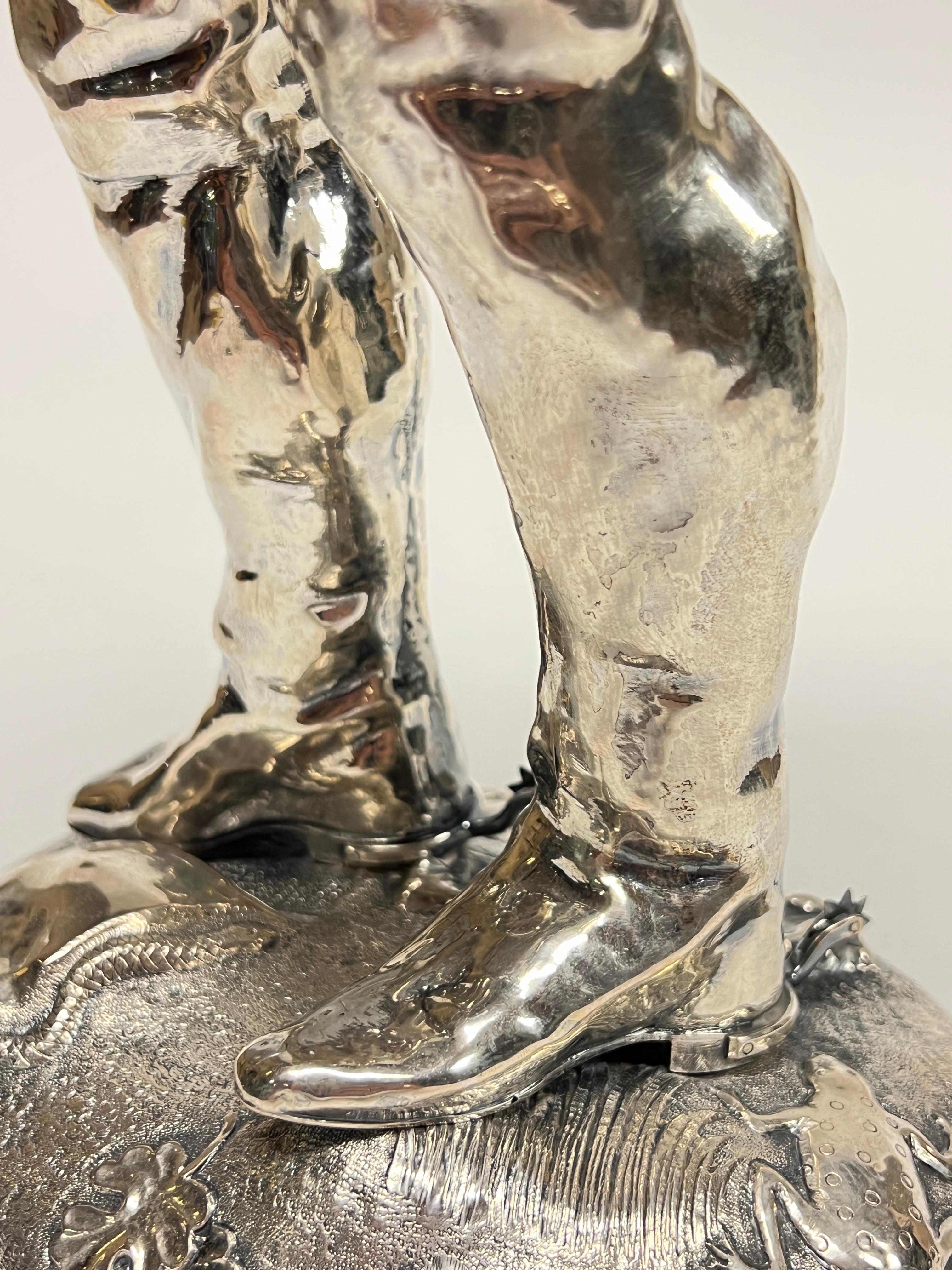 Grande scultura in argento raffigurante un cavaliere spagnolo in vendita 11