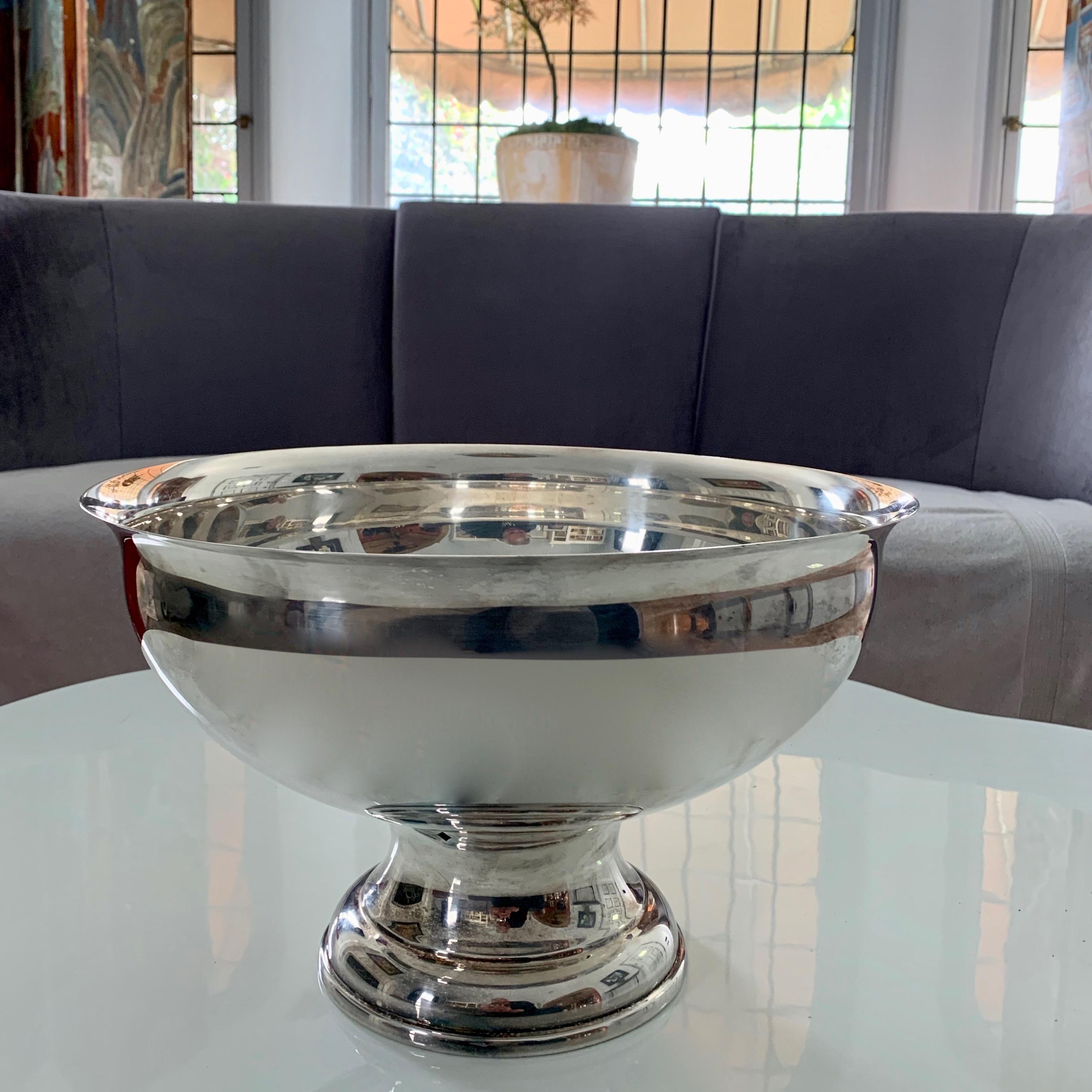 Large Silver Footed Bowl Centerpiece Punch Bowl In Good Condition In Los Angeles, CA