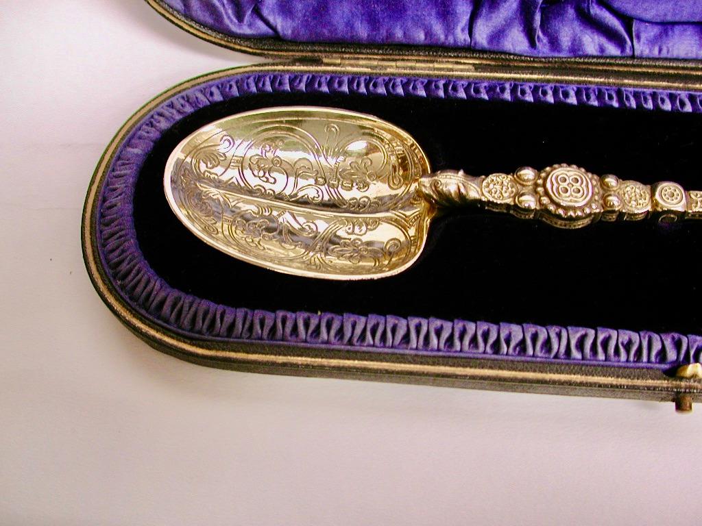 Large silver gilt coronation spoon, Assayed in London, Barnard Family,1901
In a leather box with satin and velvet lining.
Made to commemorate the coronation of Edward V11.
Retailed by Mansell, goldsmith and jeweller in Silver Street, Lincoln.