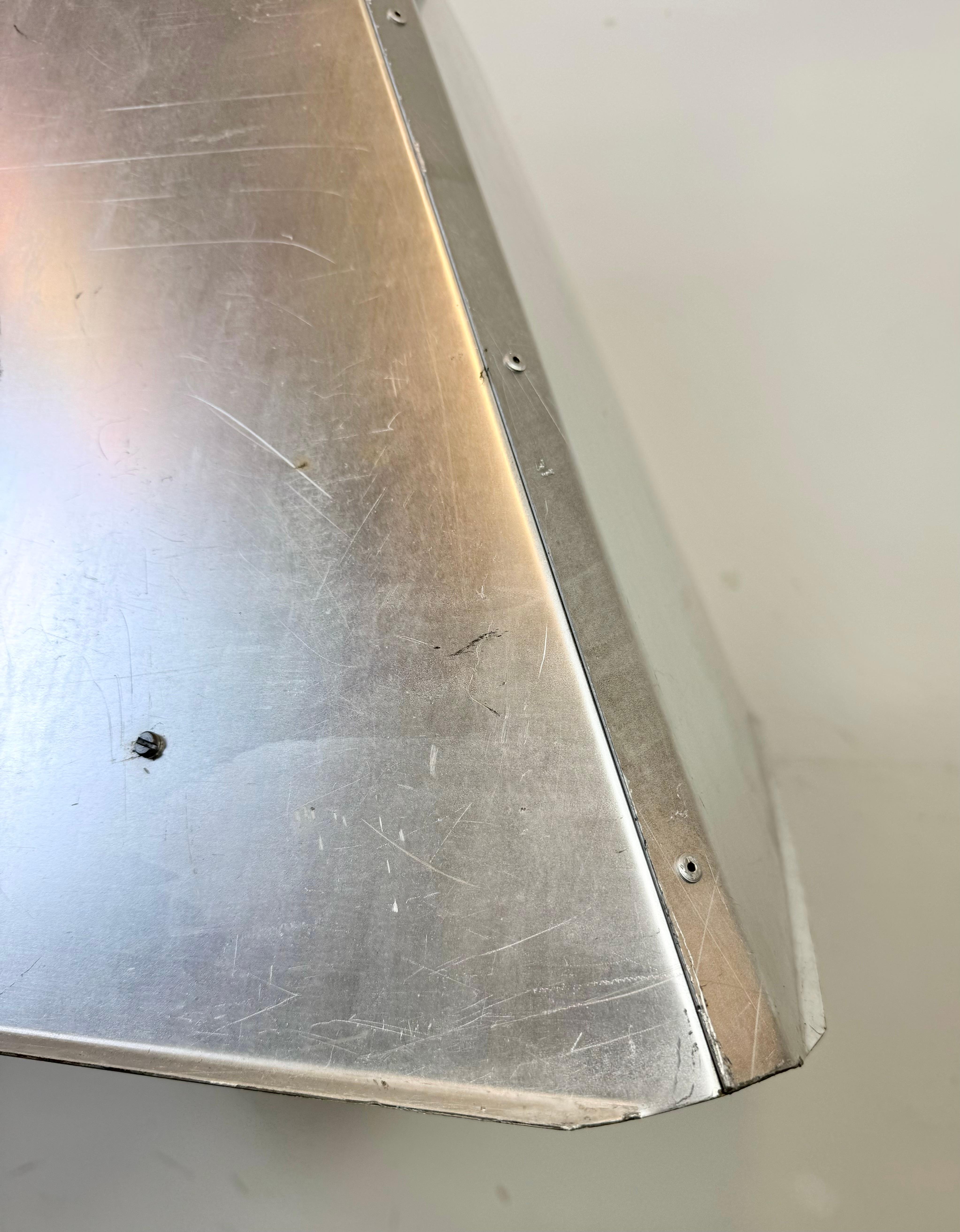 Alluminio Grande lampada a sospensione industriale in argento di Elektrosvit, anni '70 in vendita
