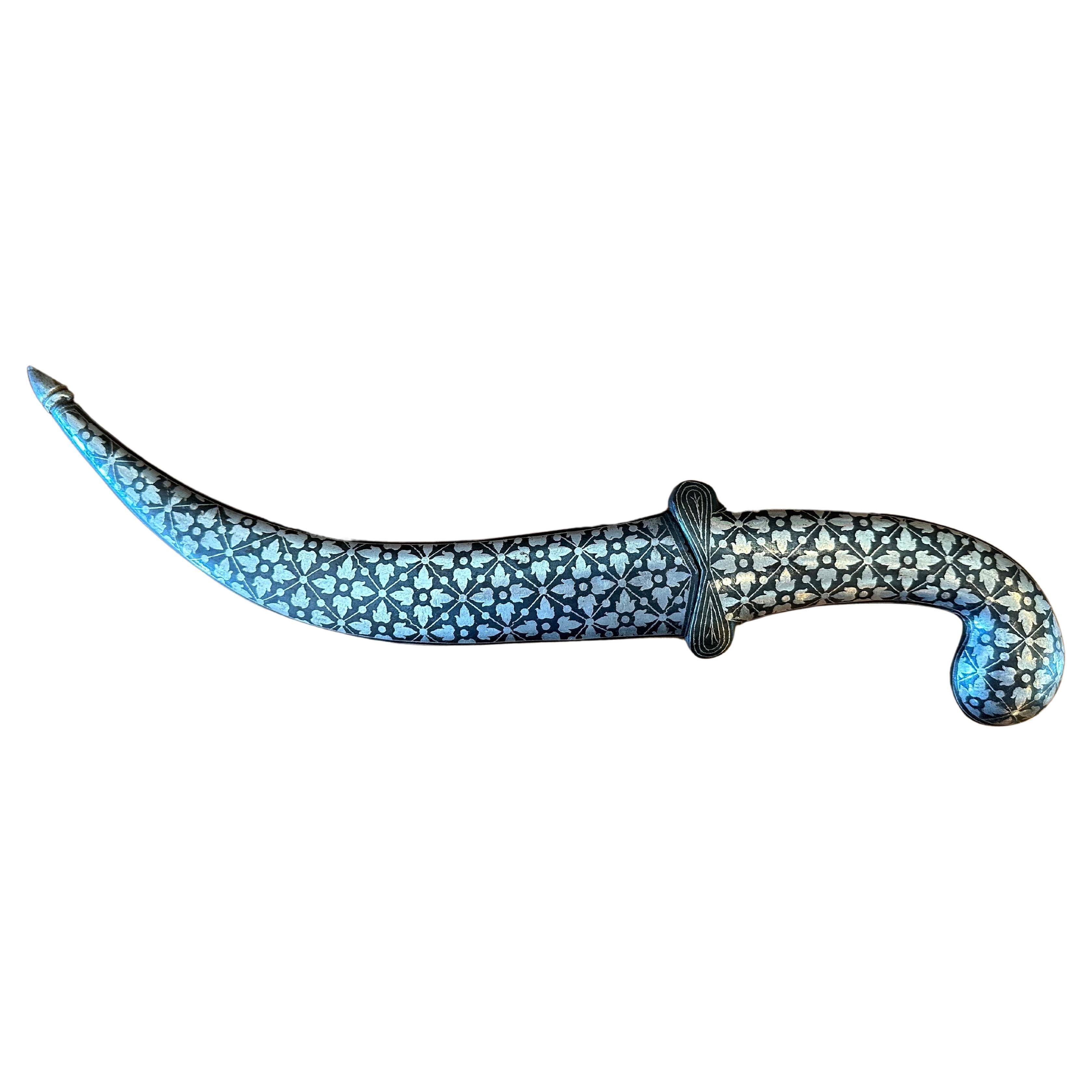 Large Silver “Jambiya” or Curved Dagger With Its Sheath For Sale