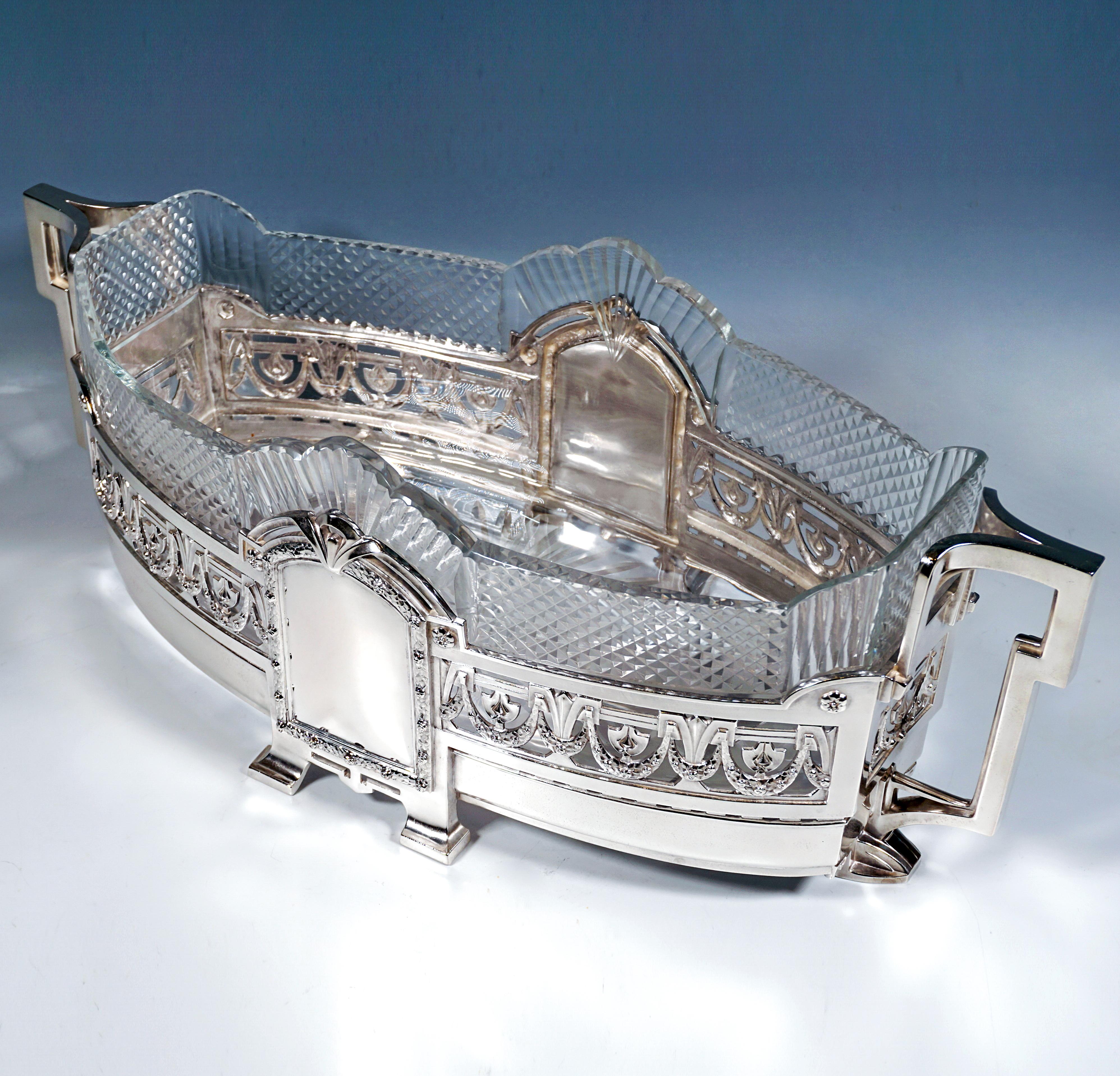 Allemand Grande jardinière en argent avec insert en verre, centre de table Wilkens & Sons, Allemagne en vente