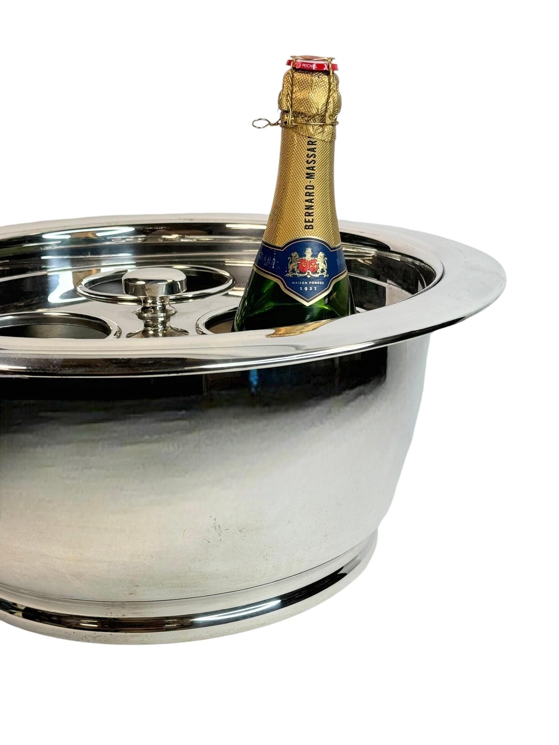 Belga Grande refrigeratore per champagne e vino in argento, coperchio a 3 fori europeo in vendita