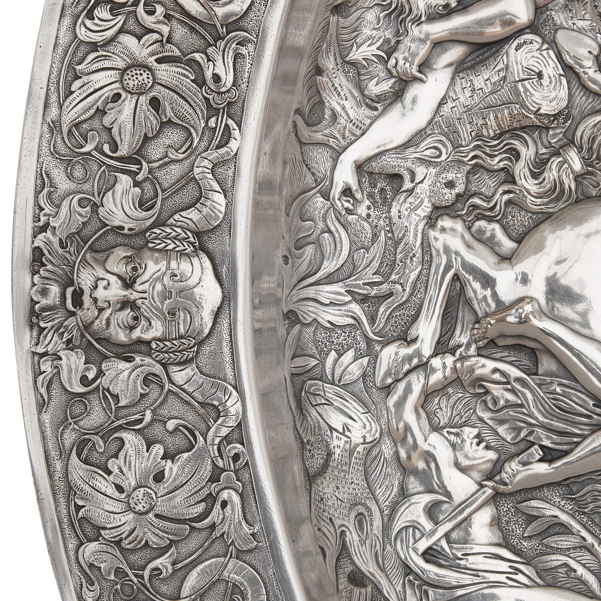 Large Silver Plate Charger of the 'Battle of the Amazons' by Elkington & Co In Good Condition In London, GB