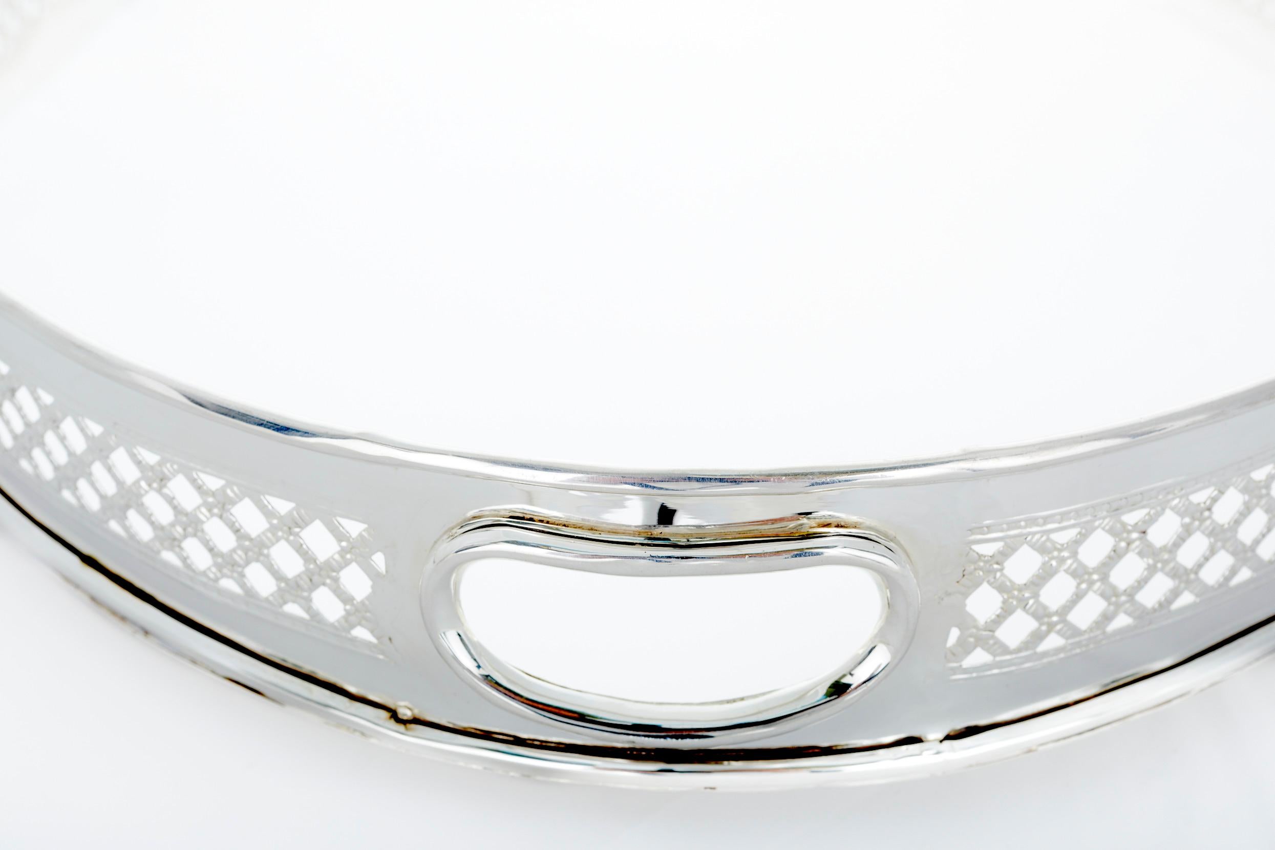 Bandeja grande plateada para servicio de bar y mesa siglo XX en venta