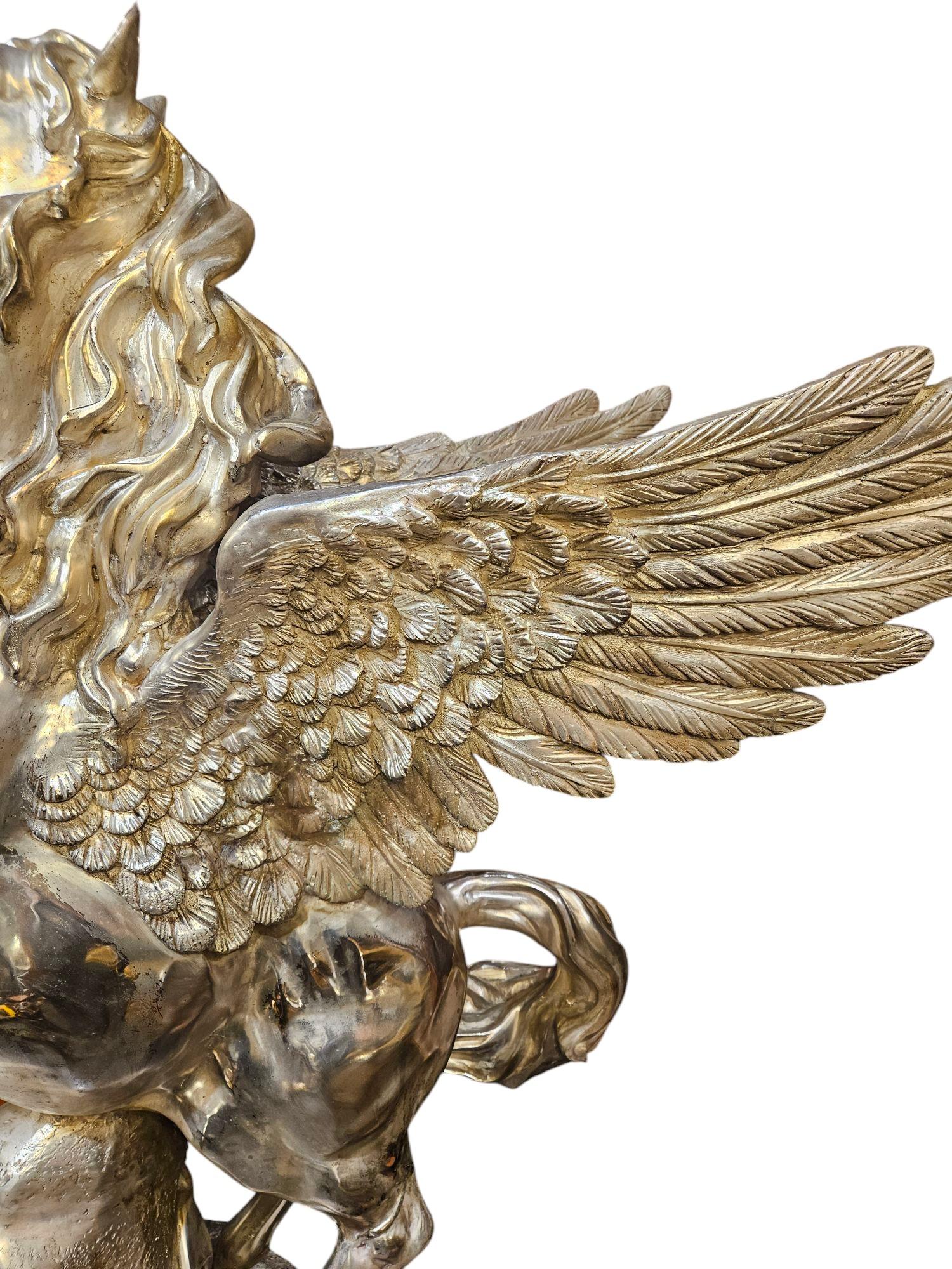 Caballo alado Pegaso grande de bronce plateado Desconocido en venta