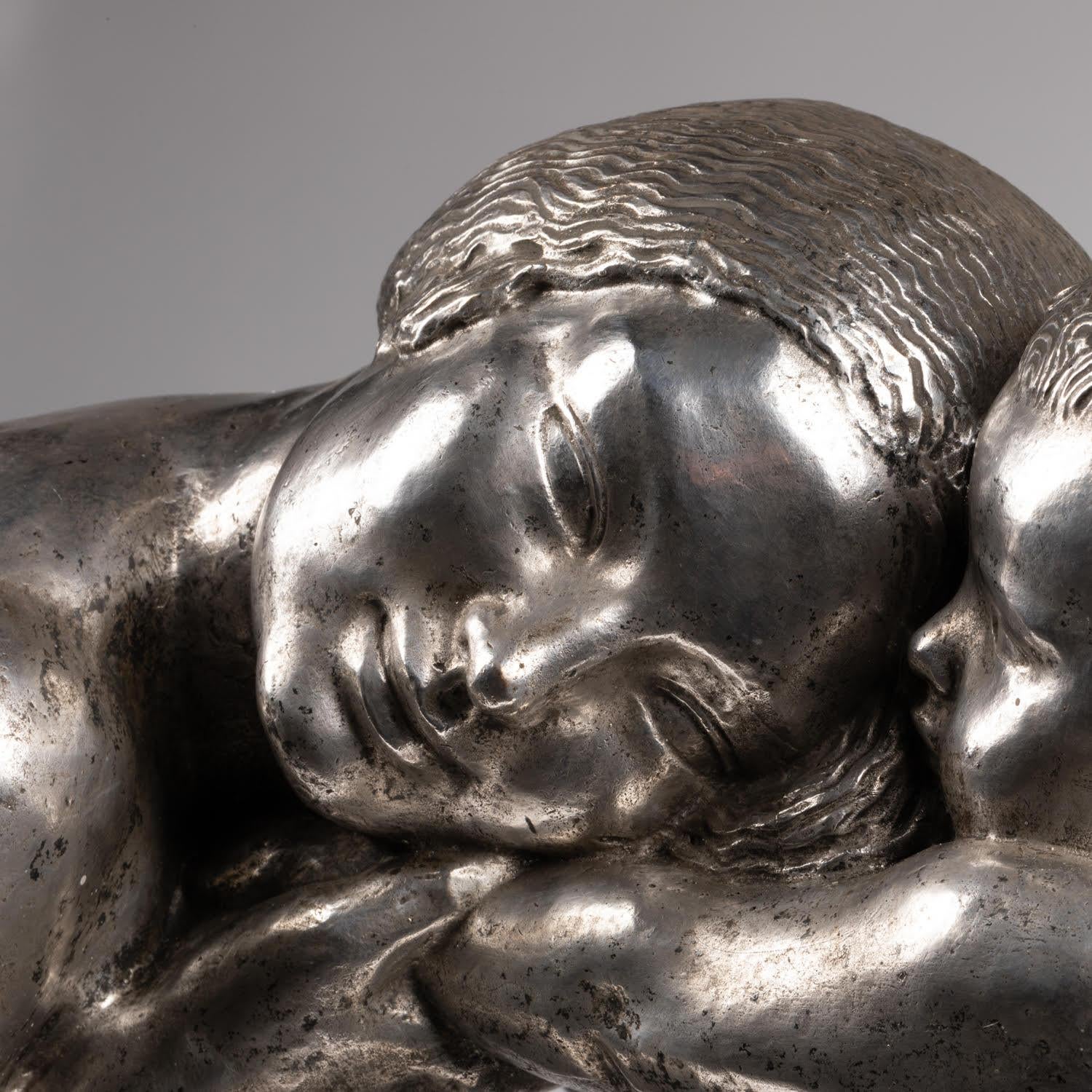 Gran escultura de bronce plateado de Pierre Traverse, hacia 1930, Art Decó. Chapado en plata en venta