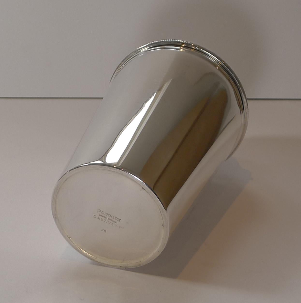 Large Silver Plated Cocktail Shaker With Integral Lemon Squeezer In Good Condition In Bath, GB