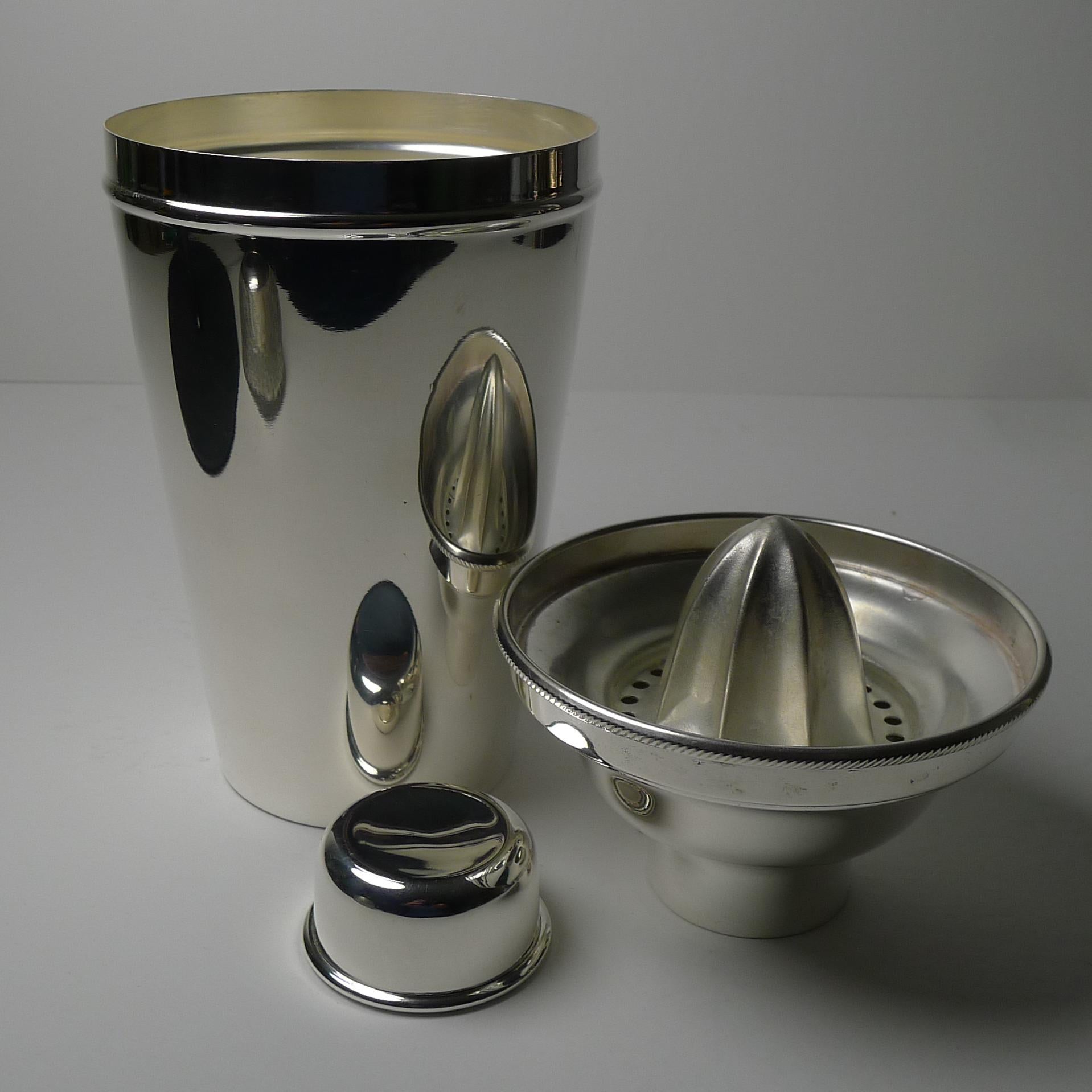 Large Silver Plated Cocktail Shaker with Integral Lemon Squeezer For Sale 1