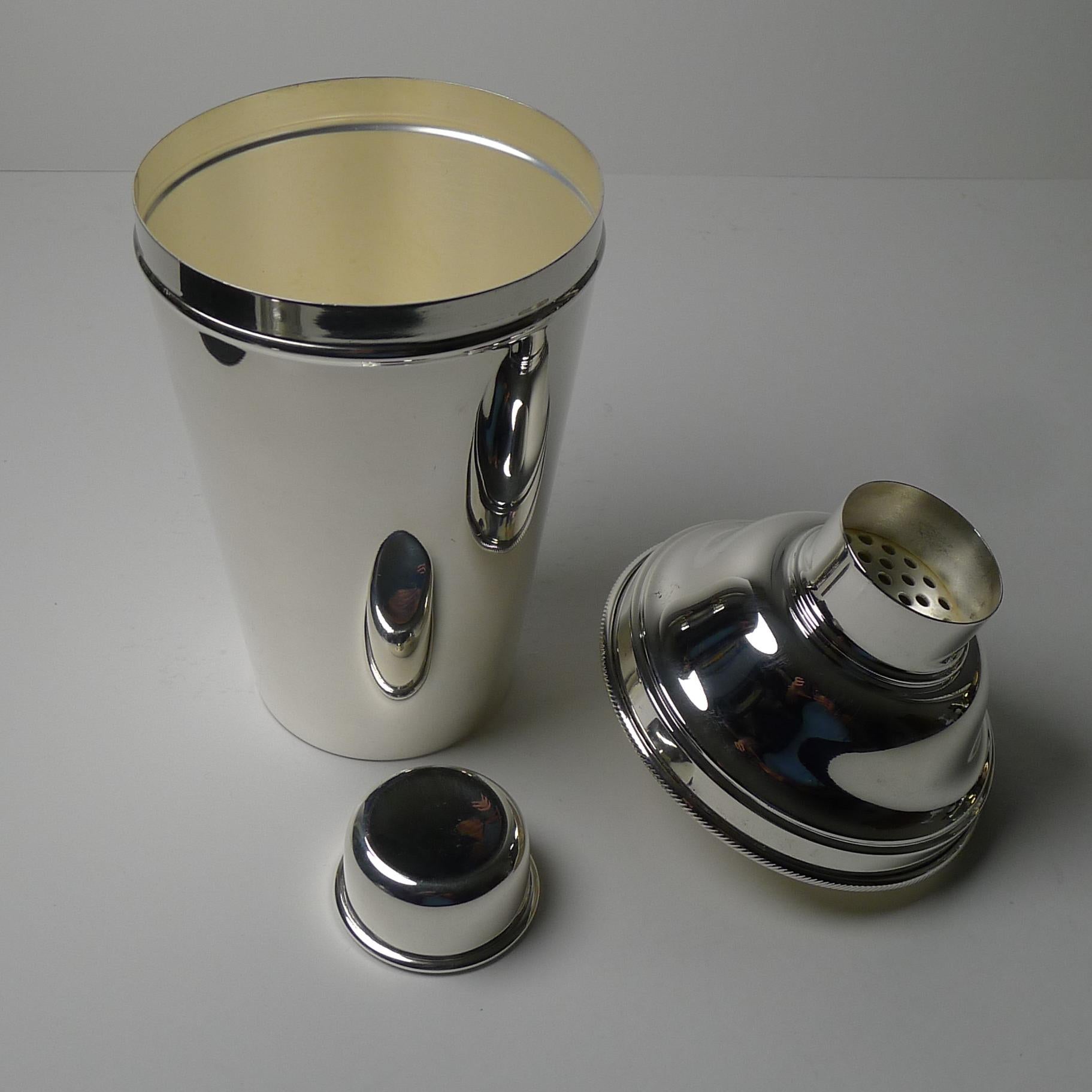 Large Silver Plated Cocktail Shaker with Integral Lemon Squeezer For Sale 2