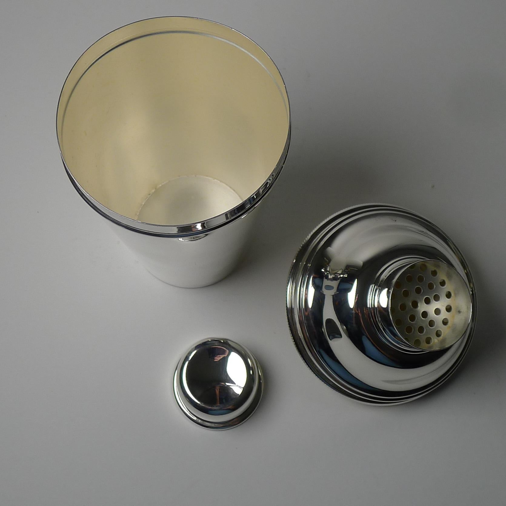 Large Silver Plated Cocktail Shaker with Integral Lemon Squeezer For Sale 3