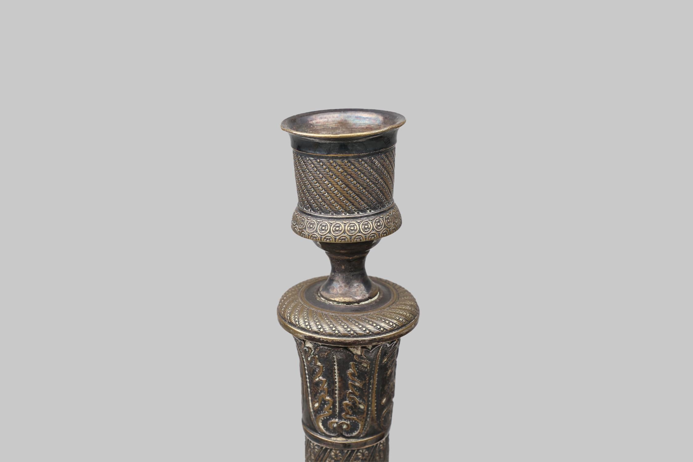 Francese Grande candeliere in rame argentato, Francia ca. 1900 in vendita
