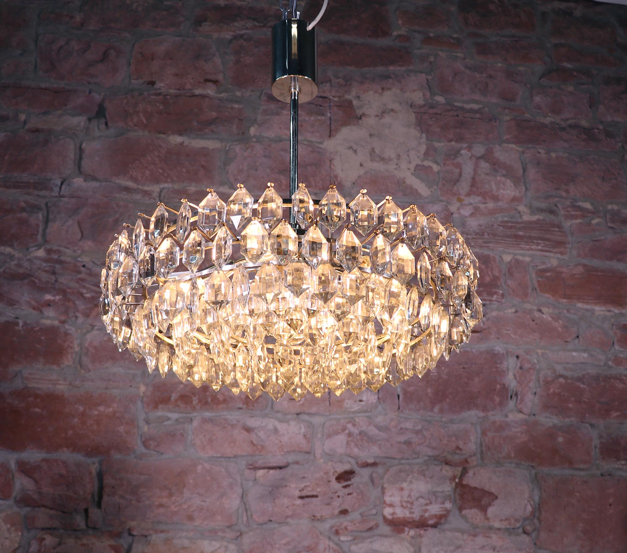 Mid-Century moderno Vienna Bakalowits & Sons Grande lampadario in cristallo e placcato argento in vendita