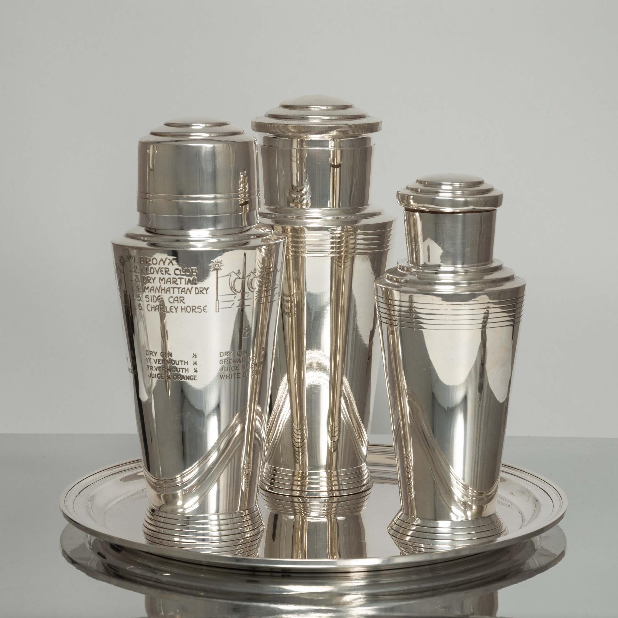 Großer versilberter Rezept-Cocktailshaker von Keith Murray, um 1935 (Versilberung) im Angebot