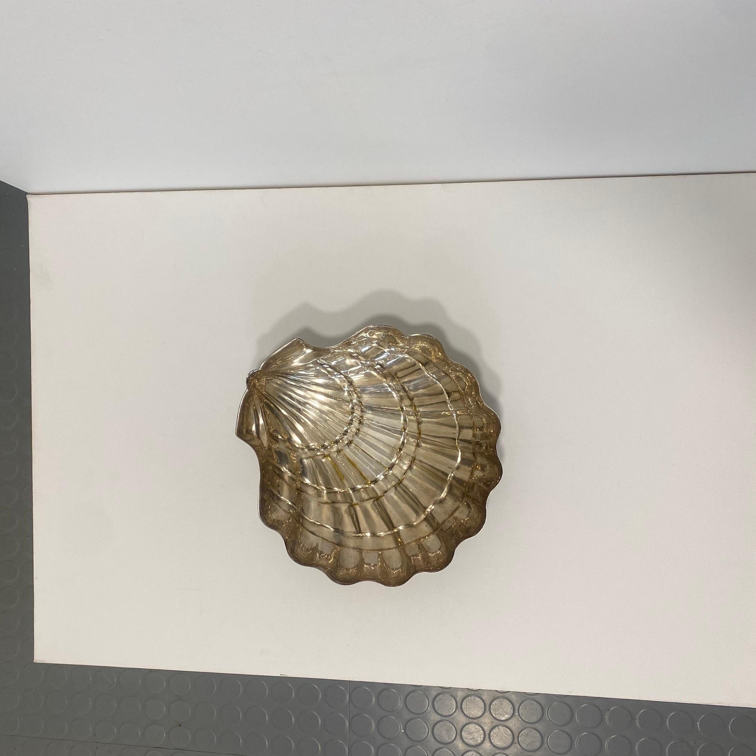 Grande piatto in argento placcato con conchiglie marine Hollywood Regency Art Deco Italiano anni '70 in vendita 2