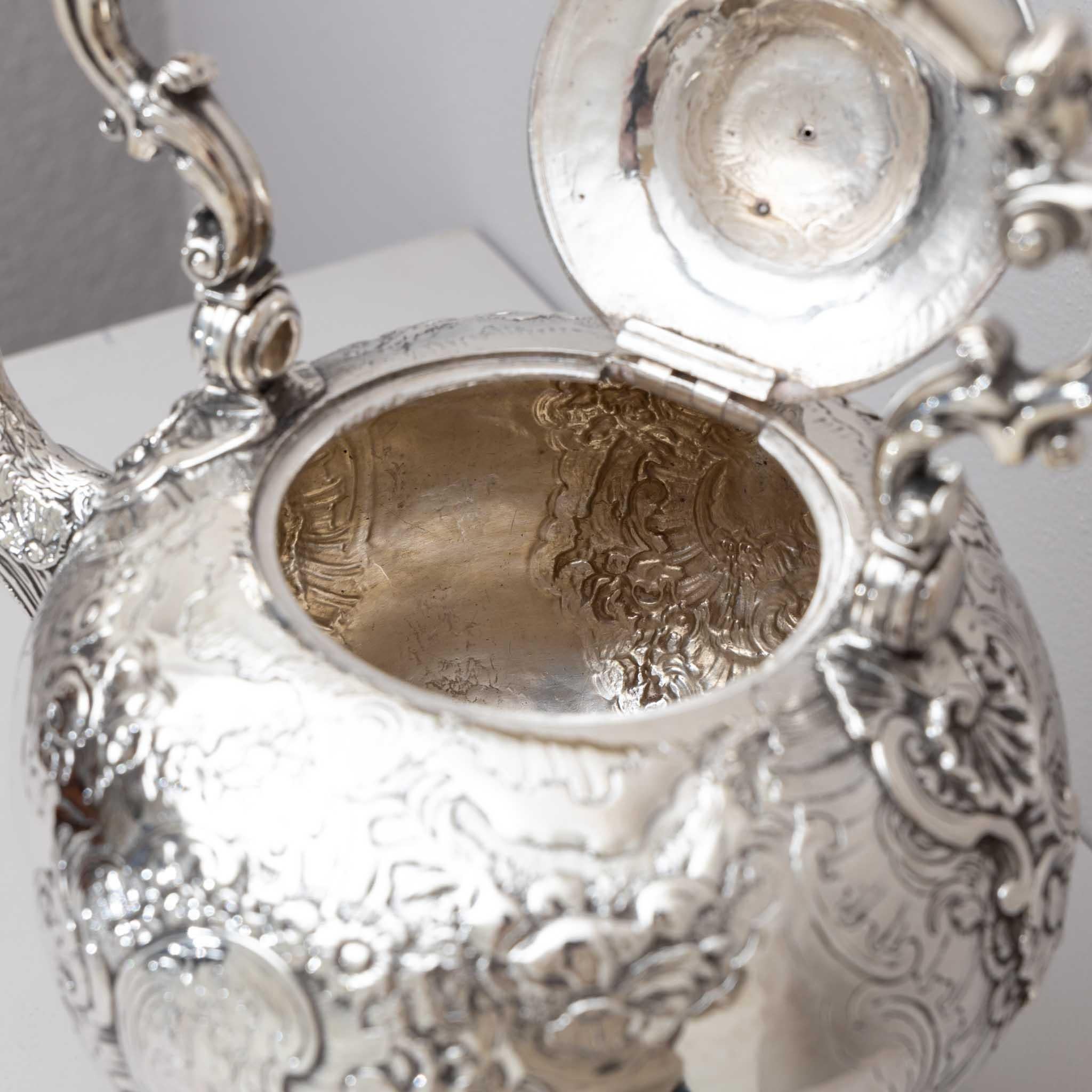 Large Silver Pot with Teapot Warmer, London, 1741 / 1836 For Sale 10