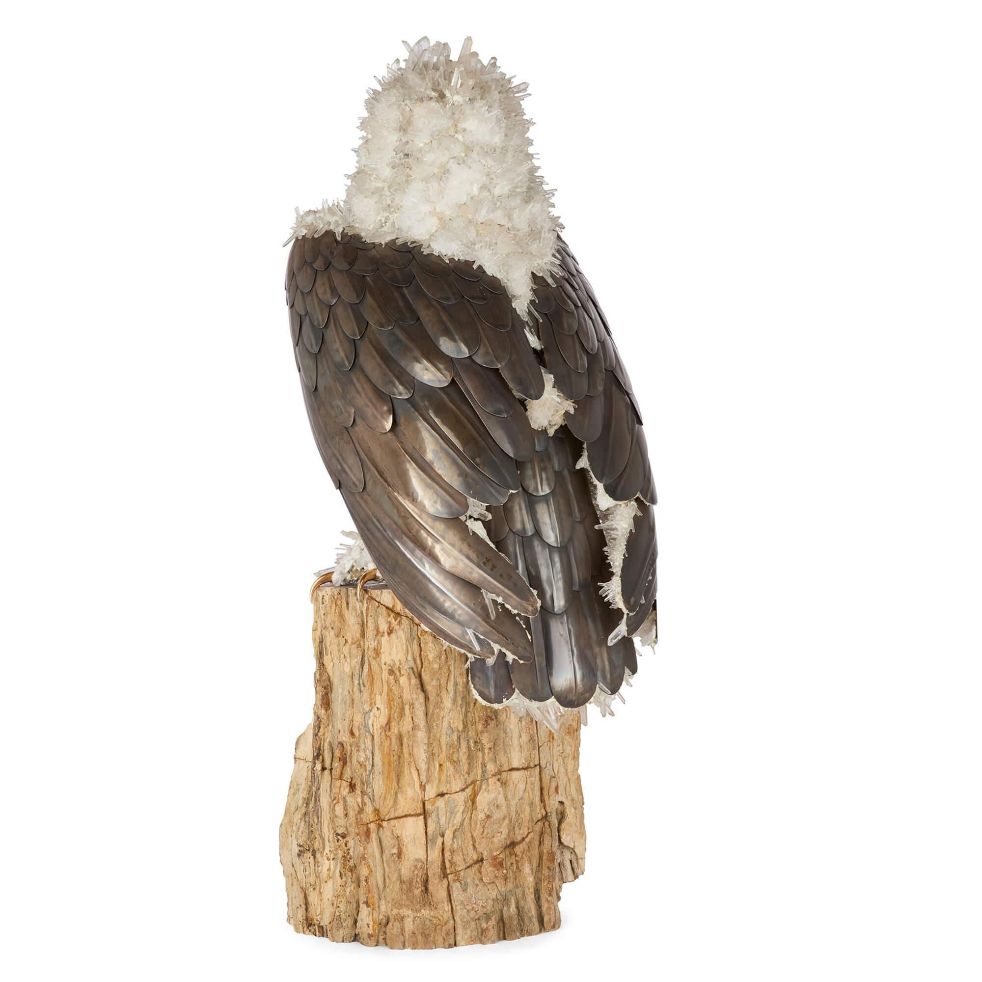Suisse Grand modèle de hibou en argent, quartz et verre attribué à Asprey en vente