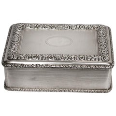 Large Silver Table Snuff Box, made by D & J Welby, London Assay, 1912