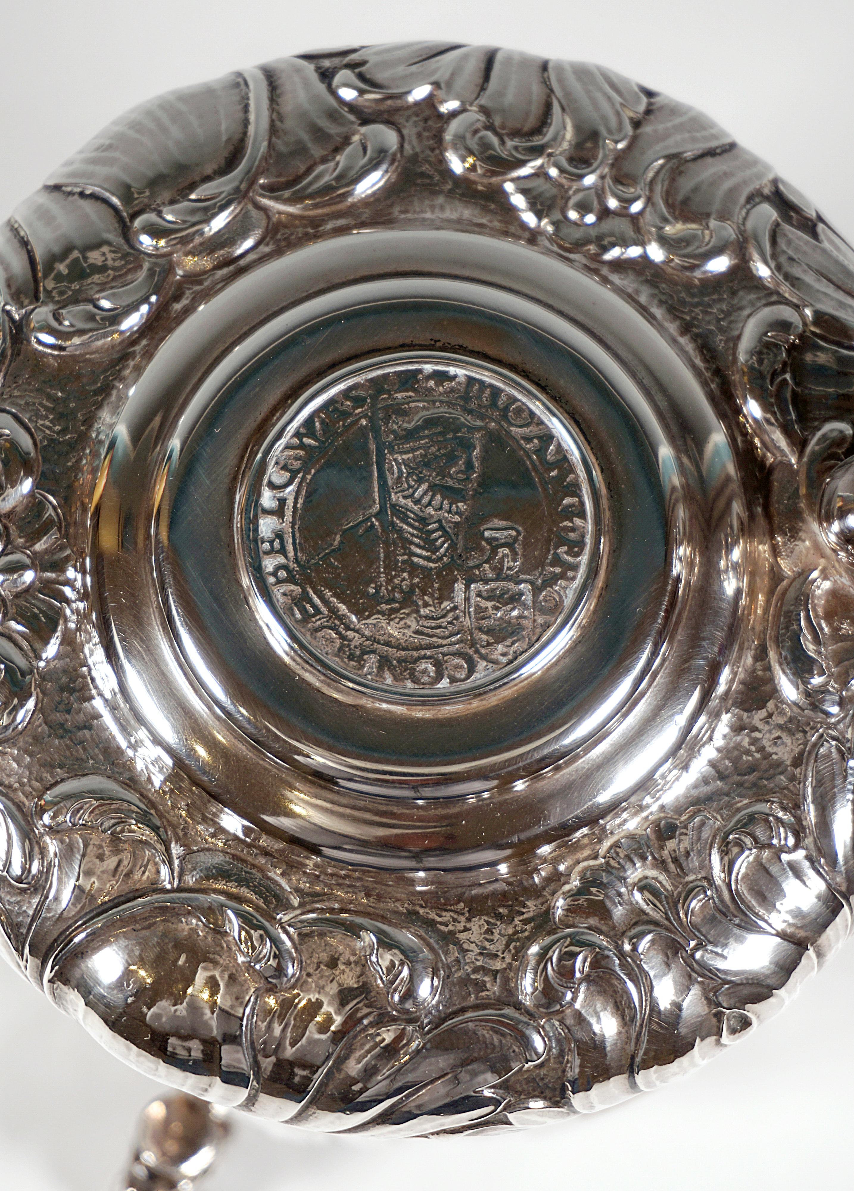 Large Silver Tankard With Lion Figures, by Johannes Siggaard, Denmark, 1940 In Good Condition For Sale In Vienna, AT