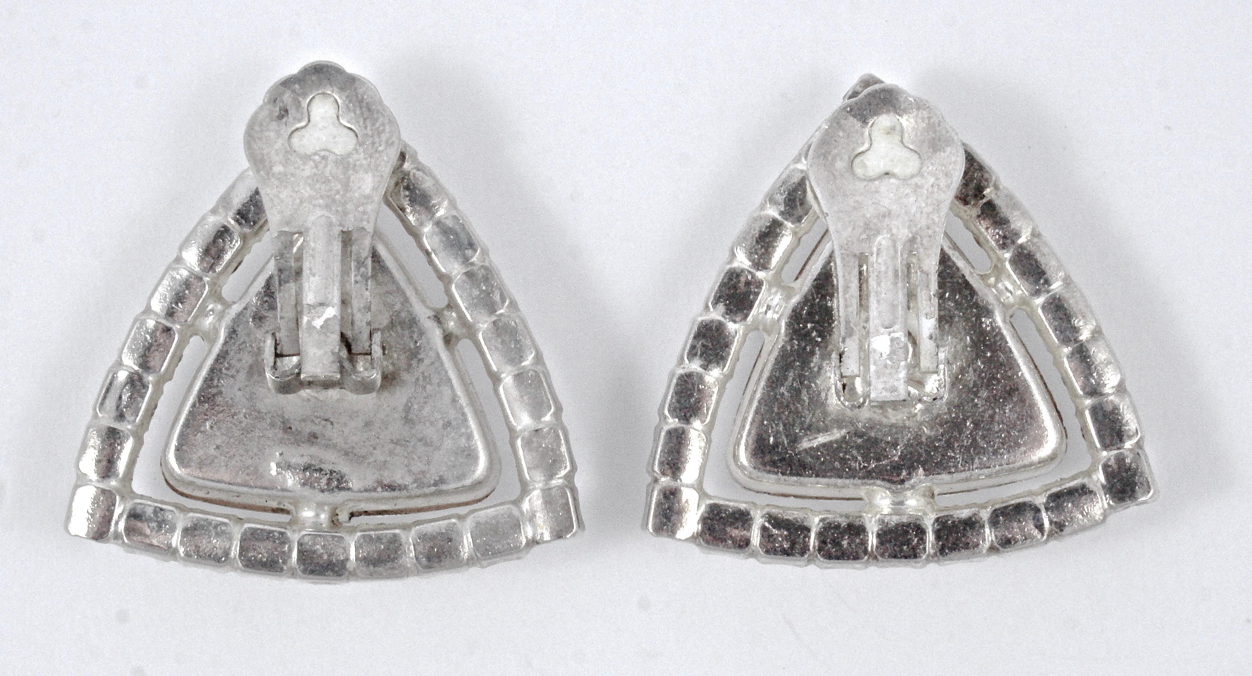 Large Silver Tone and Clear Rhinestone Clip On Statement Earrings circa 1960s In Good Condition For Sale In London, GB