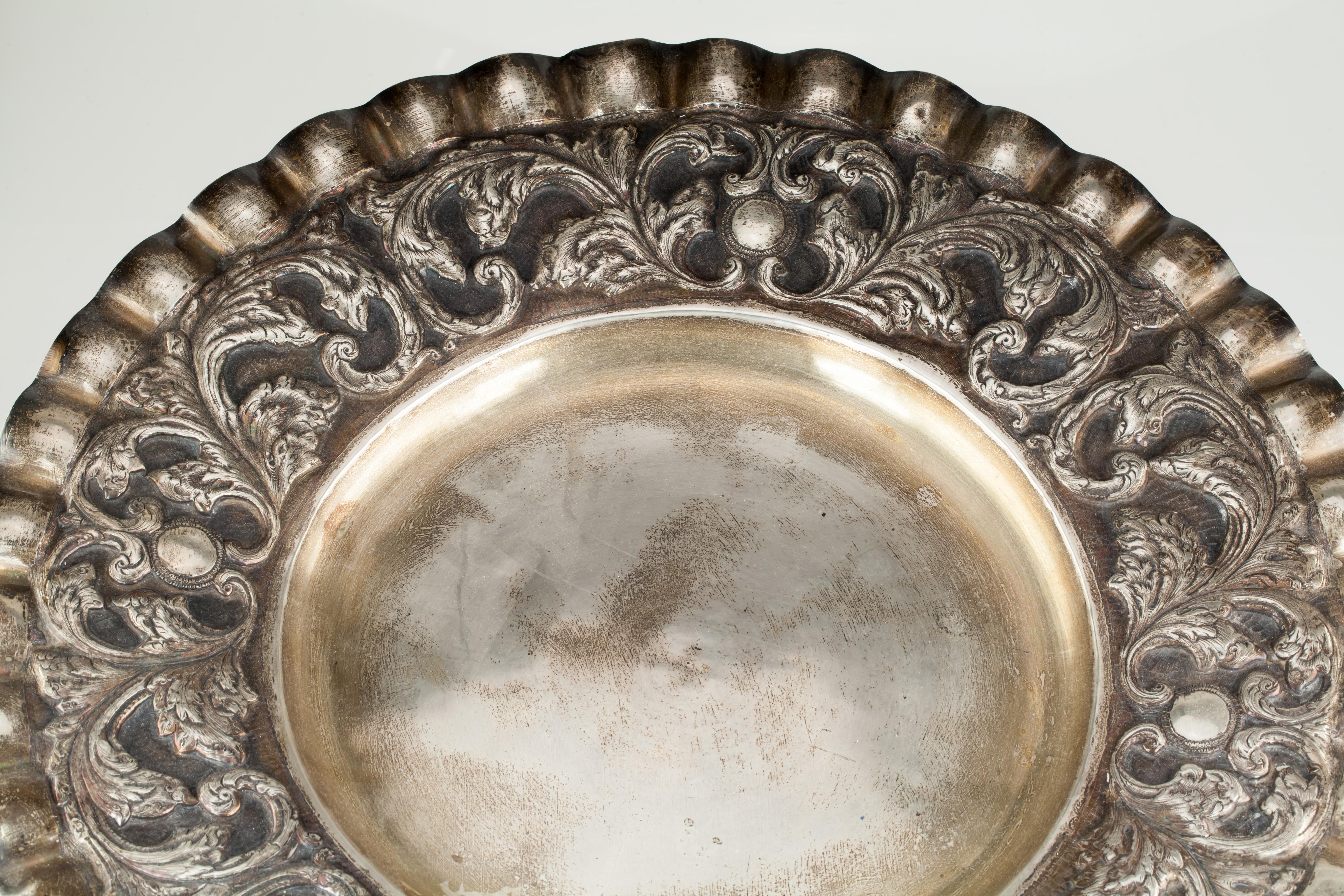 Large Silver Tray with Hand-Chased Repousse Design 40 Oz Nice! For Sale 1