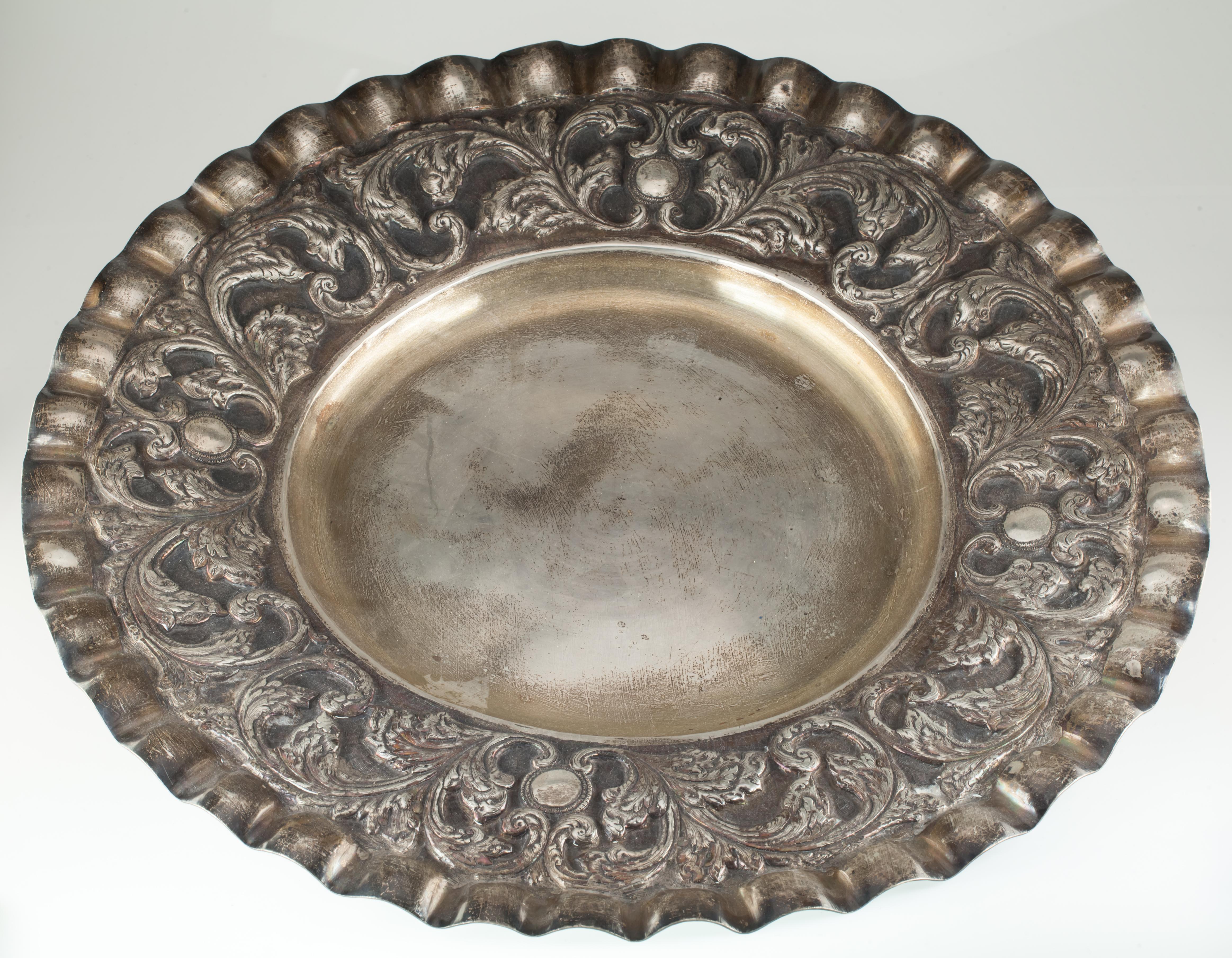 Large Silver Tray with Hand-Chased Repousse Design 40 Oz Nice! For Sale 2