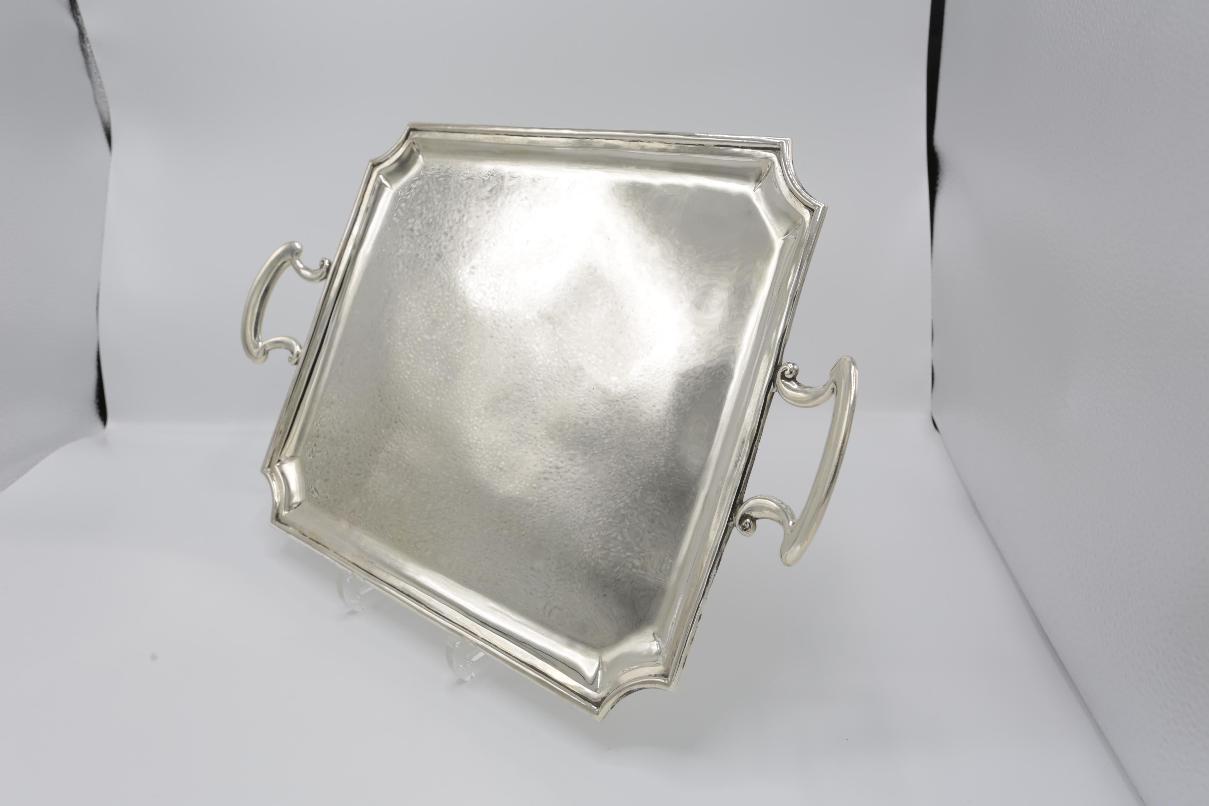 Large silver tray with handles
England, York 1920
900/- silver, 1056 grams
Hallmarked 
Measures: width ca. 46 cm, depth ca. 26 cm


You will be 100% satisfied with your authentic piece of art!






