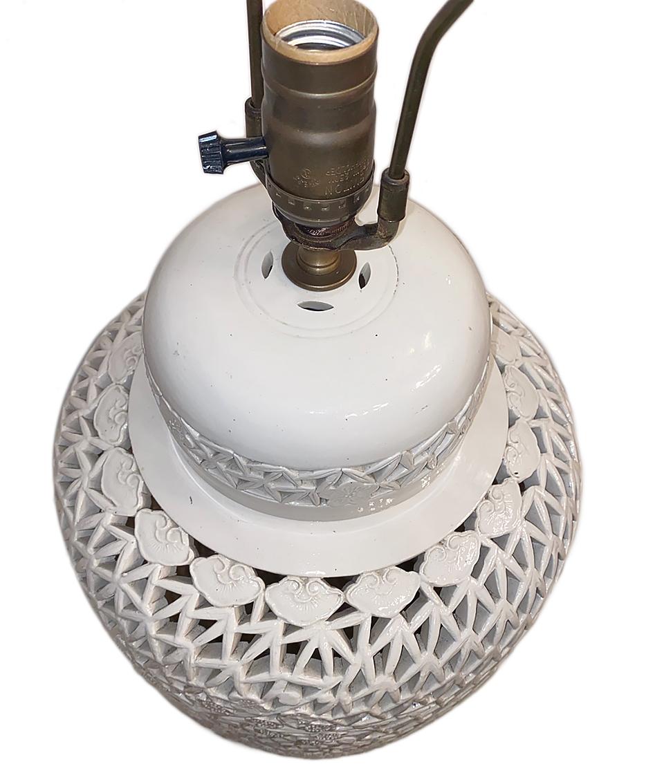 Hand-Carved Large Single Blanc de Chine Table Lamp For Sale