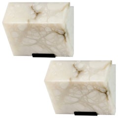 Gran candelabro de alabastro de un solo bloque, modelo nº 230, a la manera de Pierre Chareau