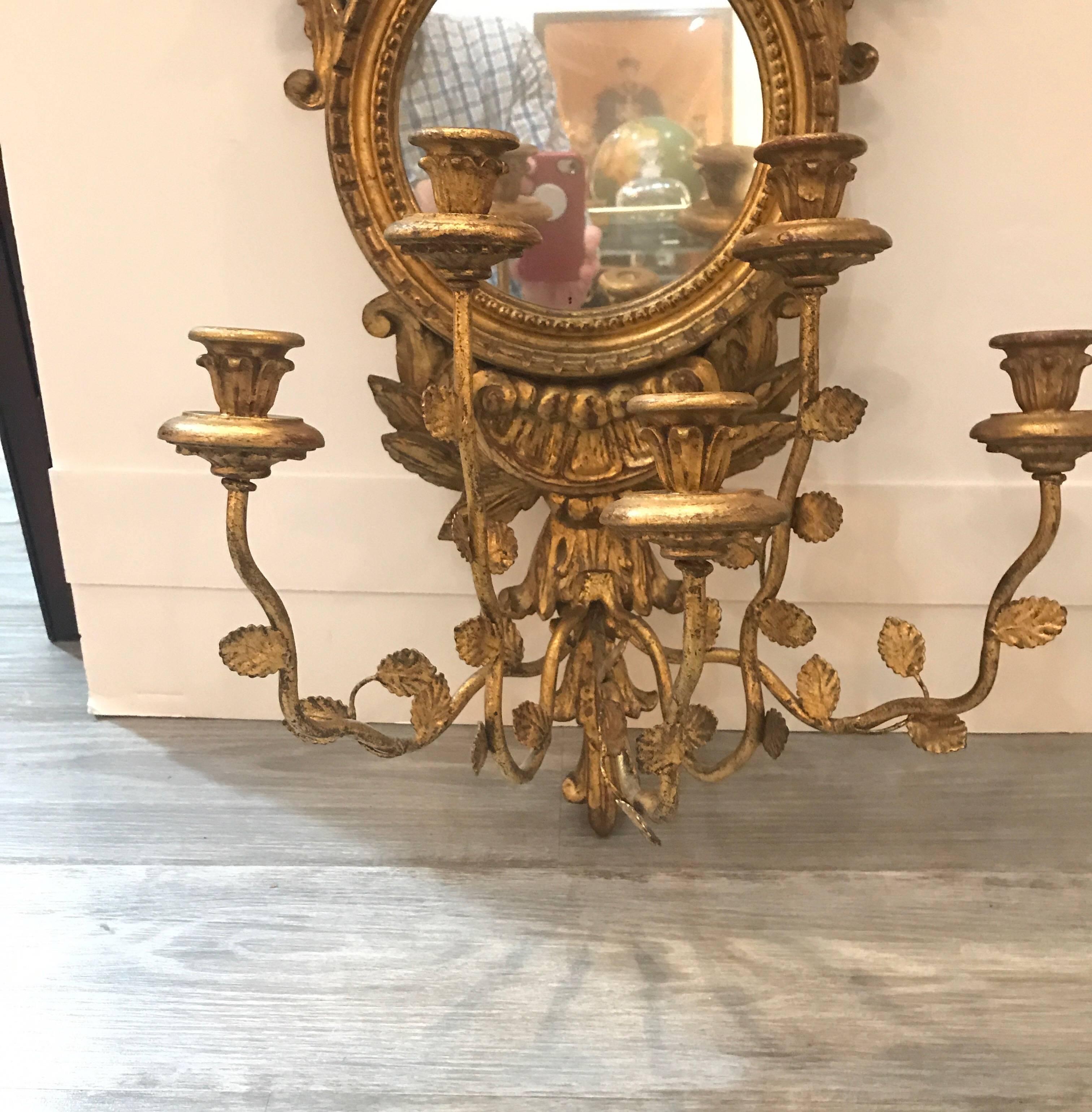 Miroir Grande applique italienne simple à bougie en bois doré avec miroir en vente