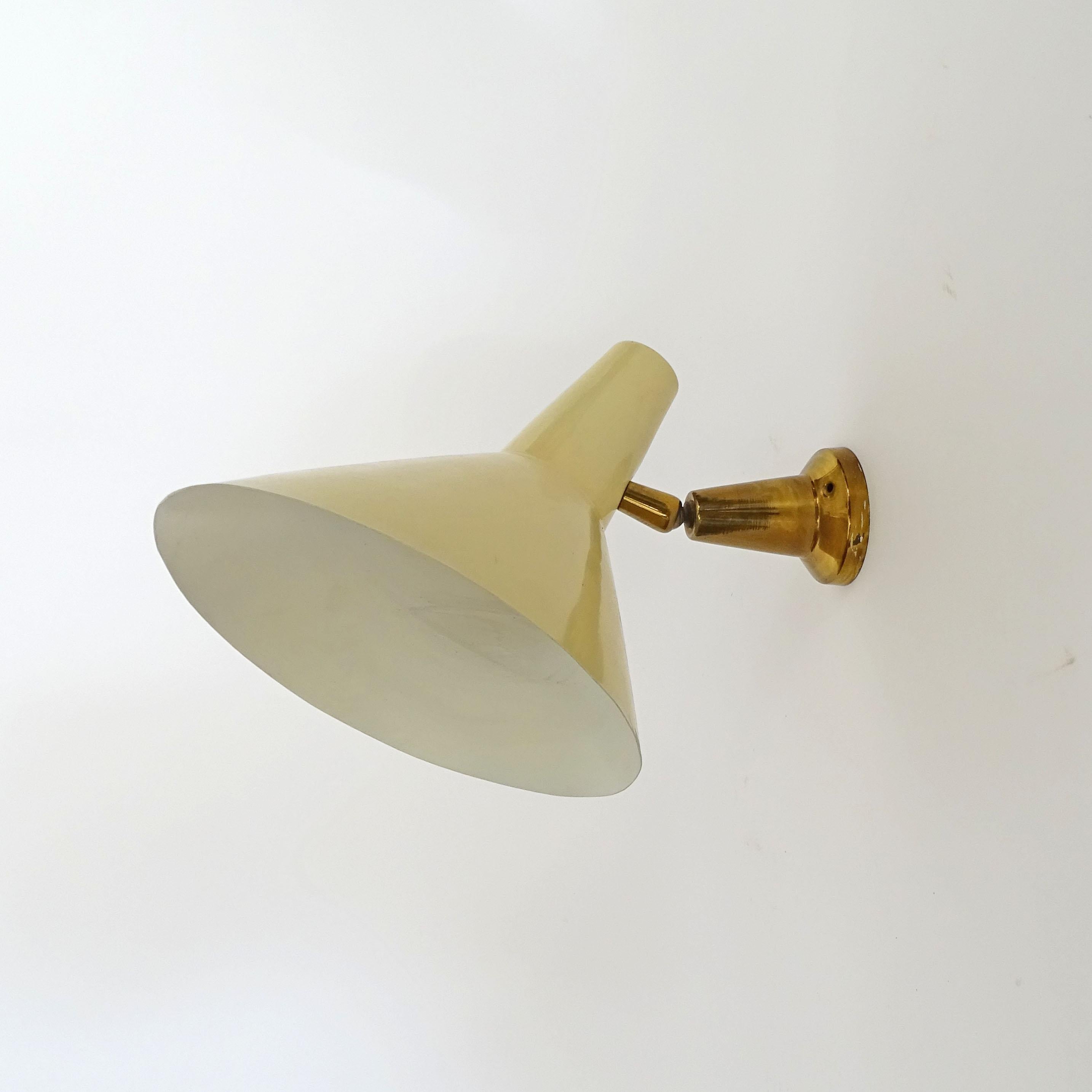 Mid-Century Modern Large Single Wall Sconce in Brass and Cream Shade, Italy, 1950s For Sale