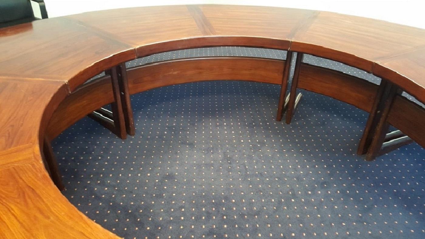 20th Century Large Size 10 Persons Round Mahogany Conference Table For Sale
