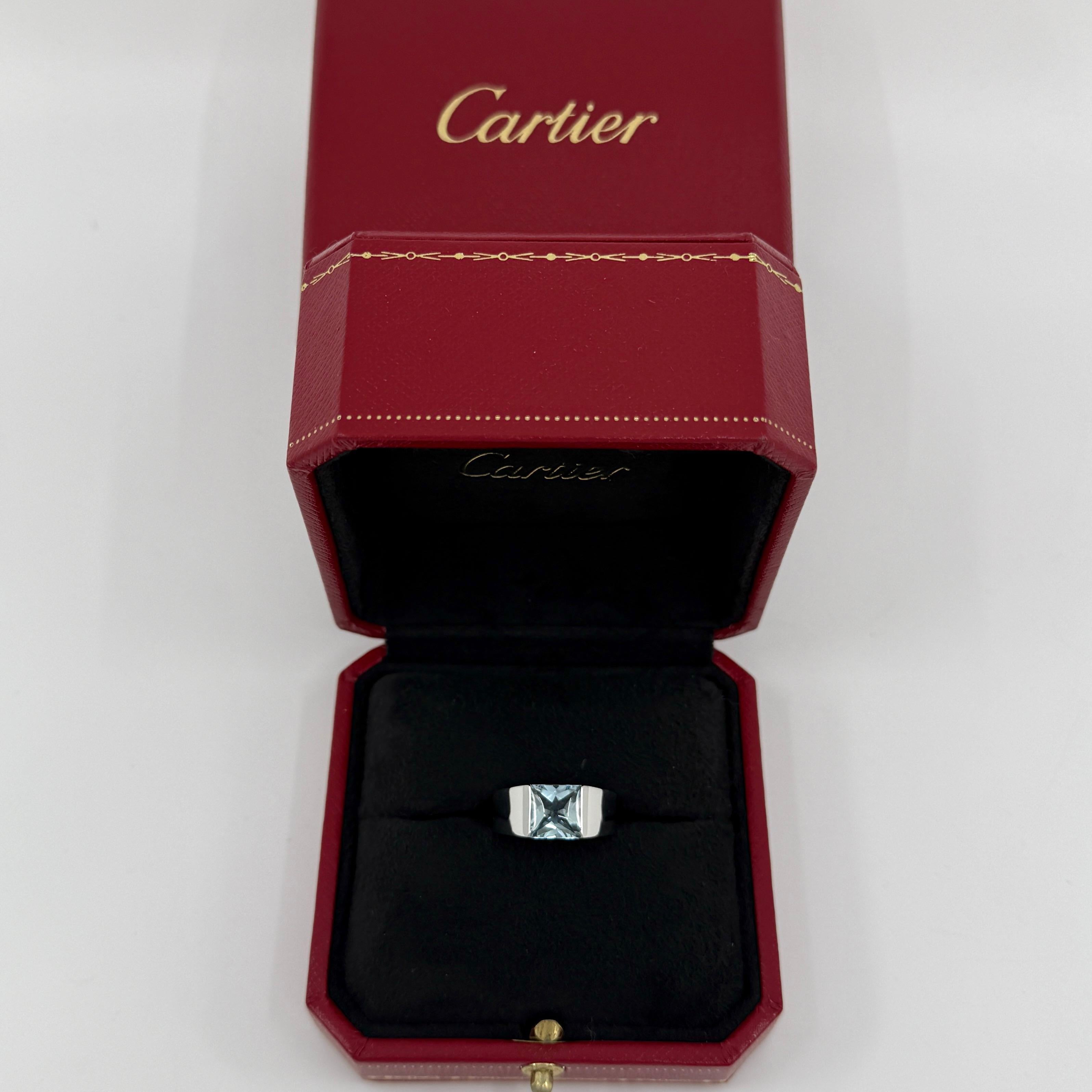 Anello Cartier di grandi dimensioni con acquamarina blu tagliata a cuscino quadrato in oro bianco 18 carati in vendita 5