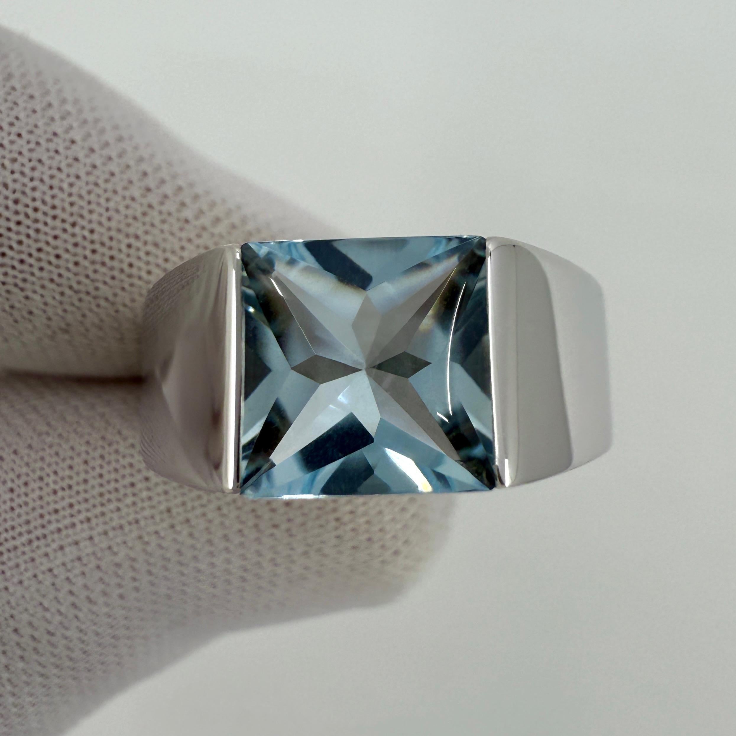 da uomo o donna Anello Cartier di grandi dimensioni con acquamarina blu tagliata a cuscino quadrato in oro bianco 18 carati in vendita