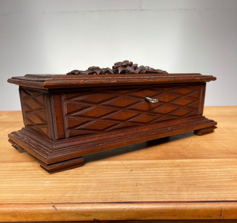 19th Century Large Size & Great Quality Carved Jewelry, Treasure or Collecting Box / Casket For Sale