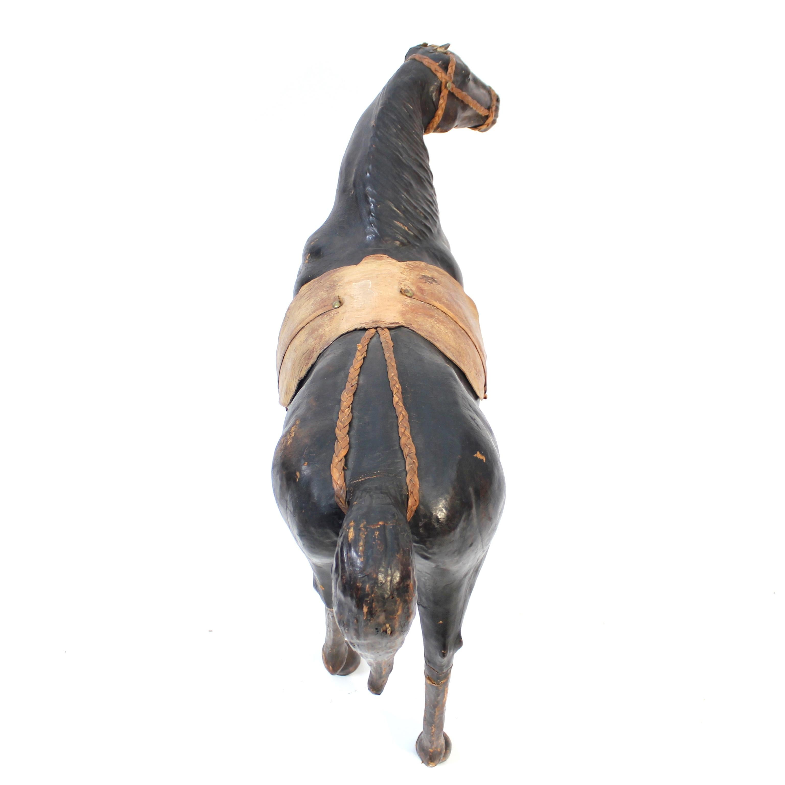 Large size horse model in genuine leather, 1970s For Sale 3