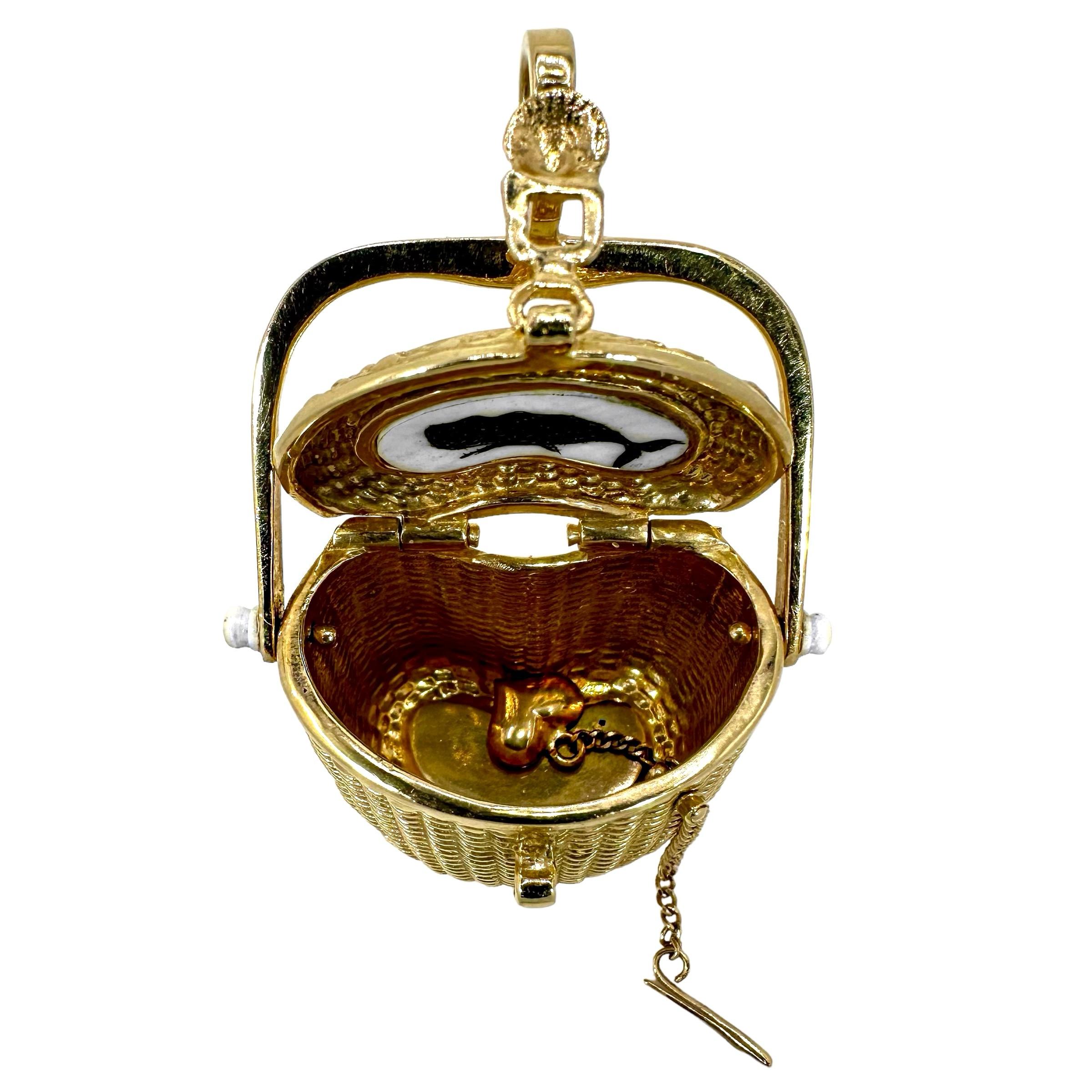 Large Size, Kidney Shape, 14K Gold Nantucket Basket Pendant by Diana Kim England 6