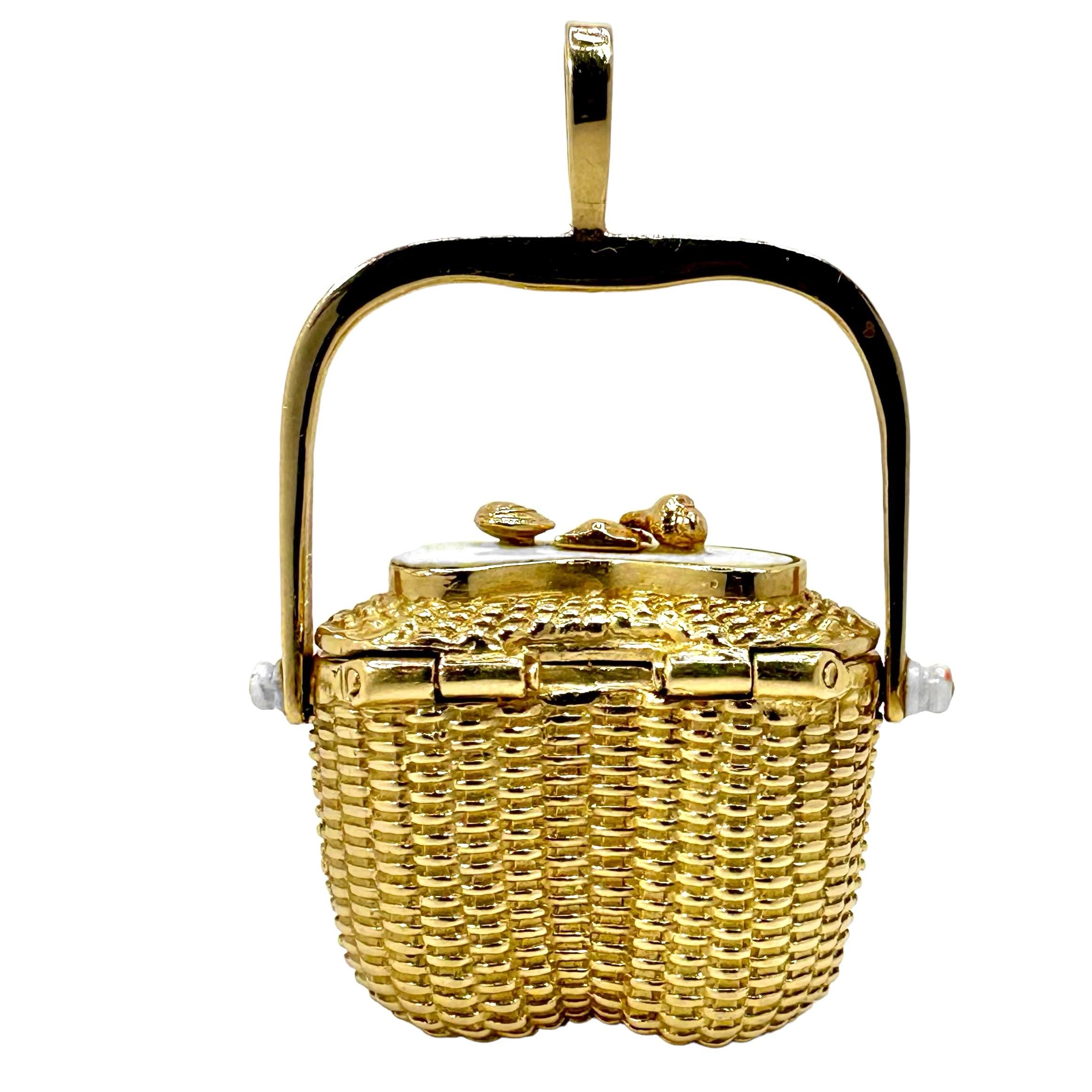 Women's or Men's Large Size, Kidney Shape, 14K Gold Nantucket Basket Pendant by Diana Kim England
