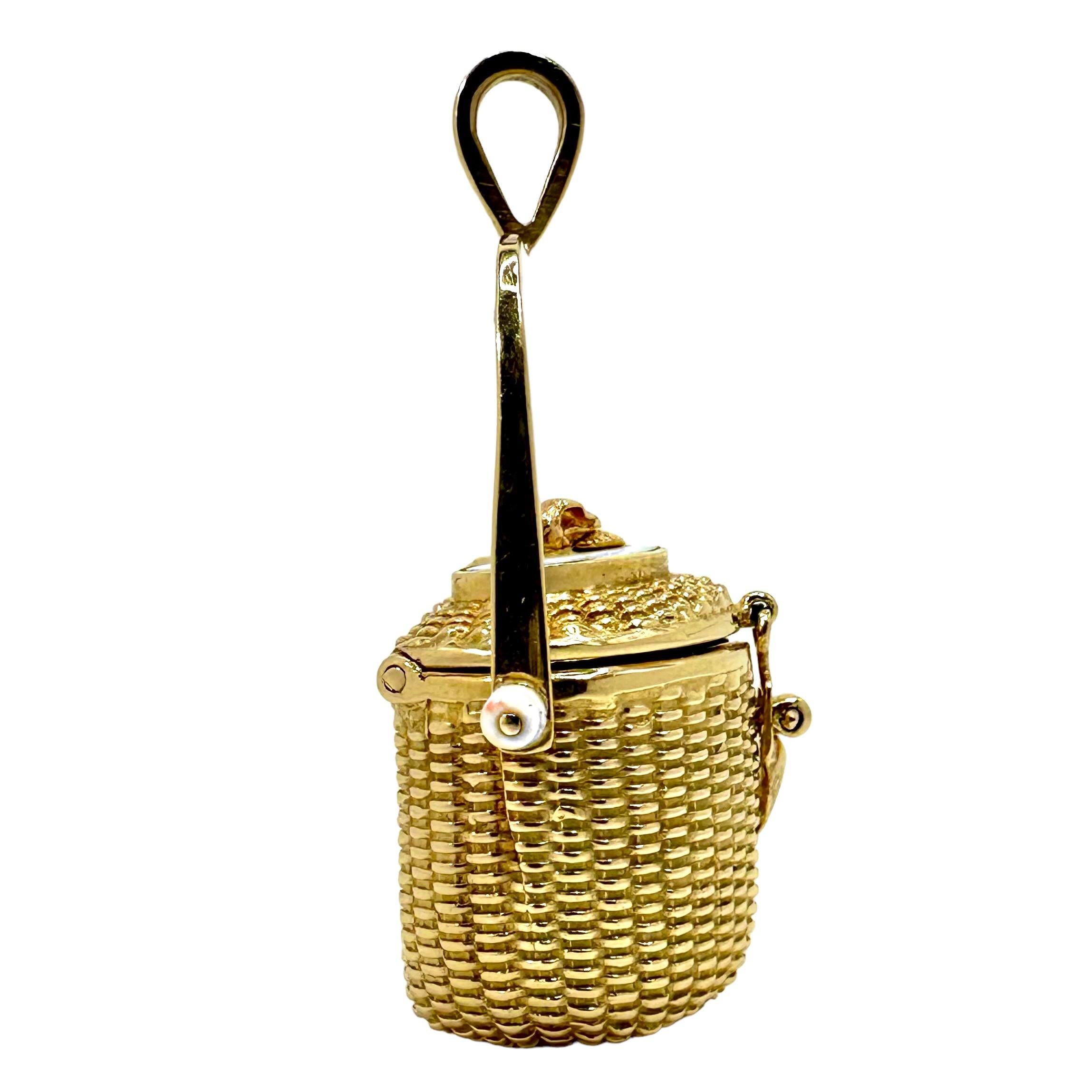 Large Size, Kidney Shape, 14K Gold Nantucket Basket Pendant by Diana Kim England 1