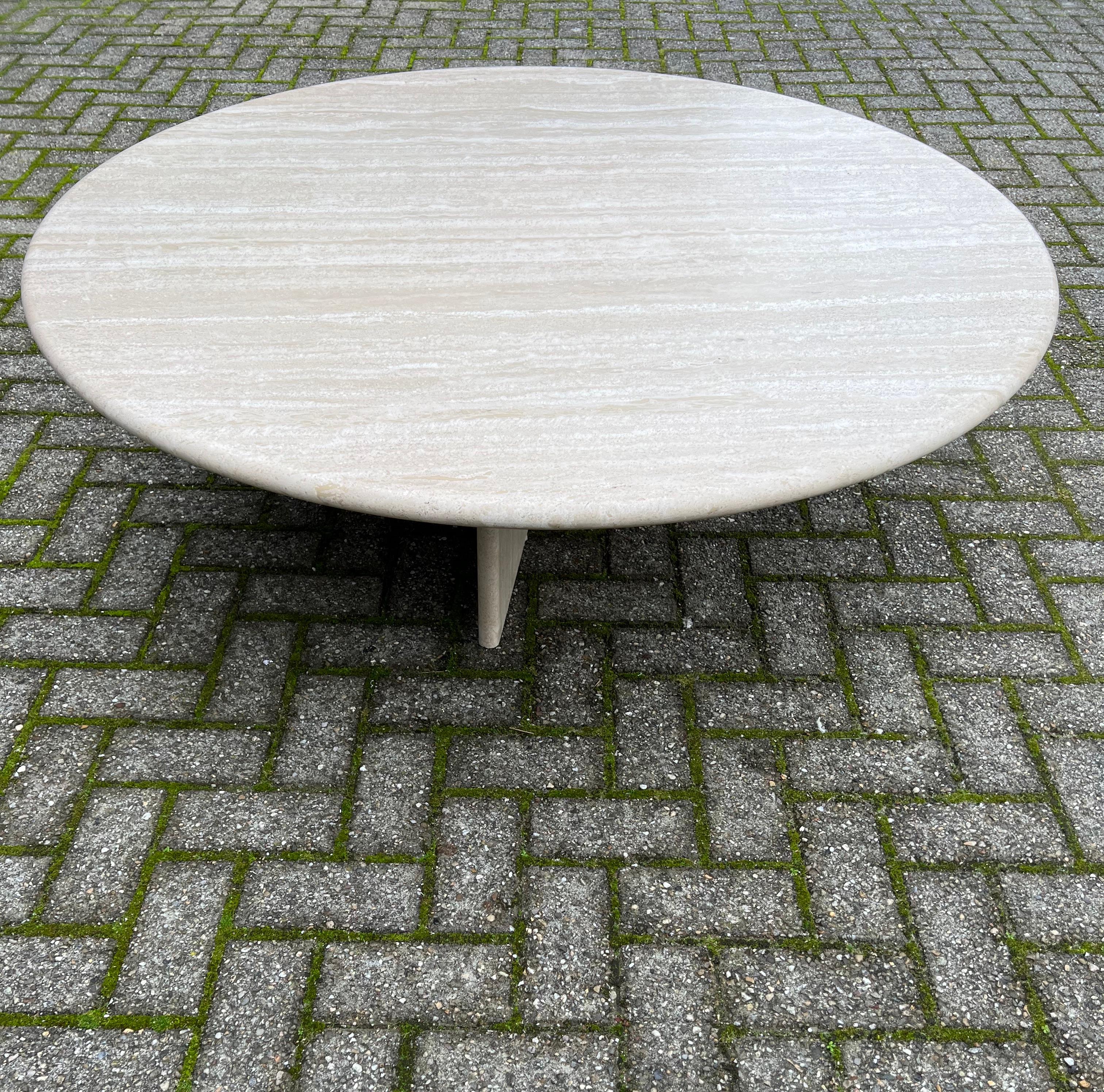 Large Size Mid-Century Art Deco Style Travertine Round Coffee or Cocktail Table 7