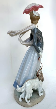Large Size Series Porcelain Lladro "Lady With Shawl" Spain, Circa 1974 (Retired)