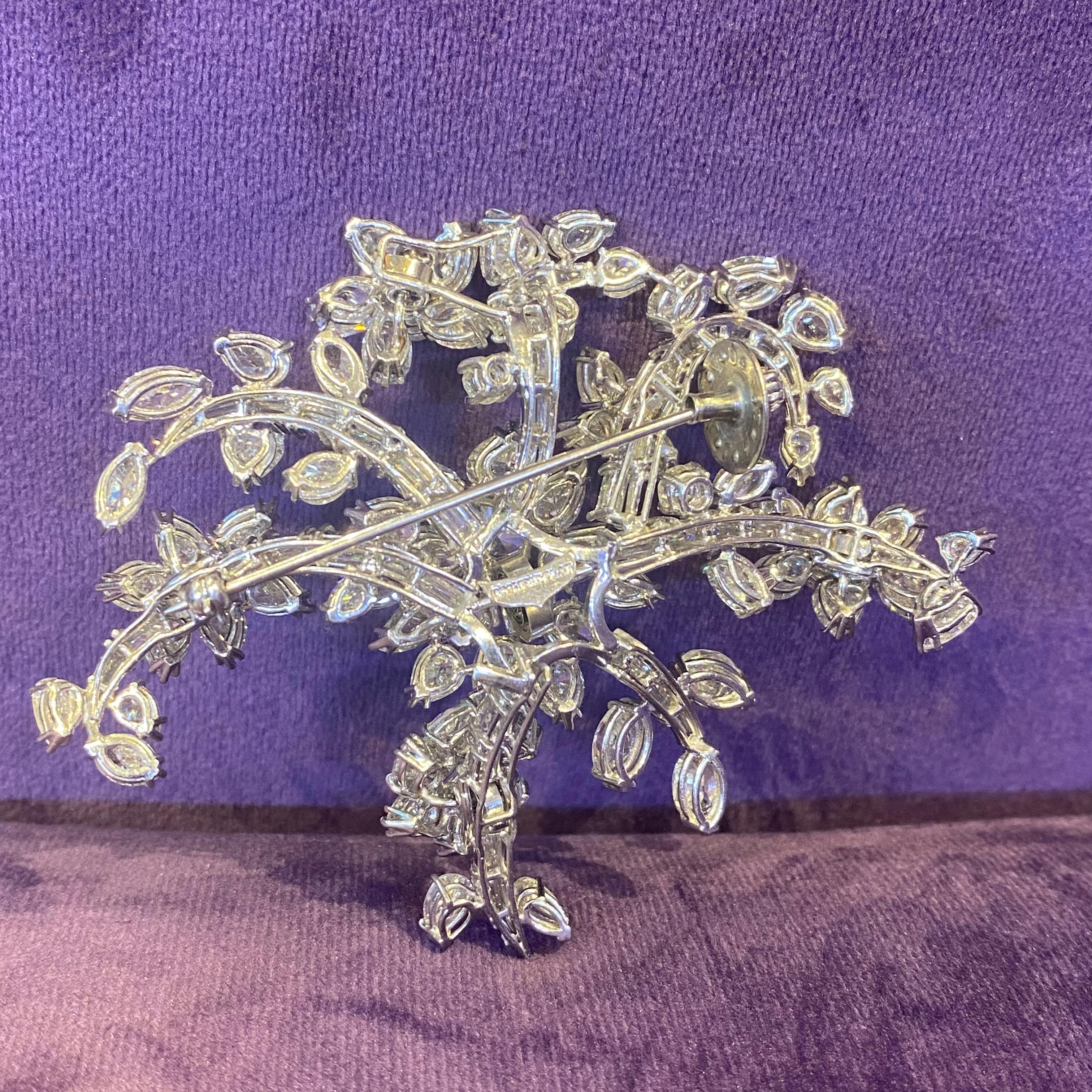 Women's Large Size Diamond En Tremblant Brooch For Sale