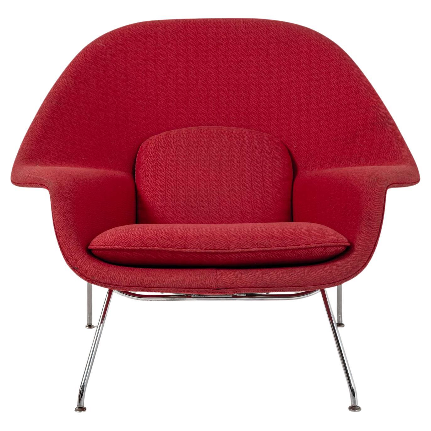 Chaise Womb de grande taille d'Eero Saarinen pour Knoll en tissu rouge et cadre chromé en vente