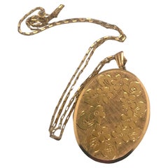 Large Sized 9K Gold Vintage Locket & Chain Circa 1973