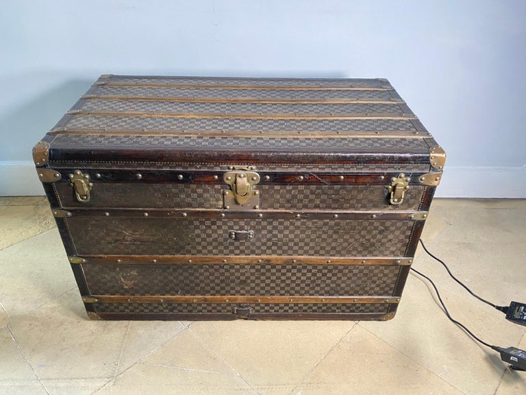 Sold at Auction: EARLY LOUIS VUITTON DAMIER CABIN TRUNK Late 19th