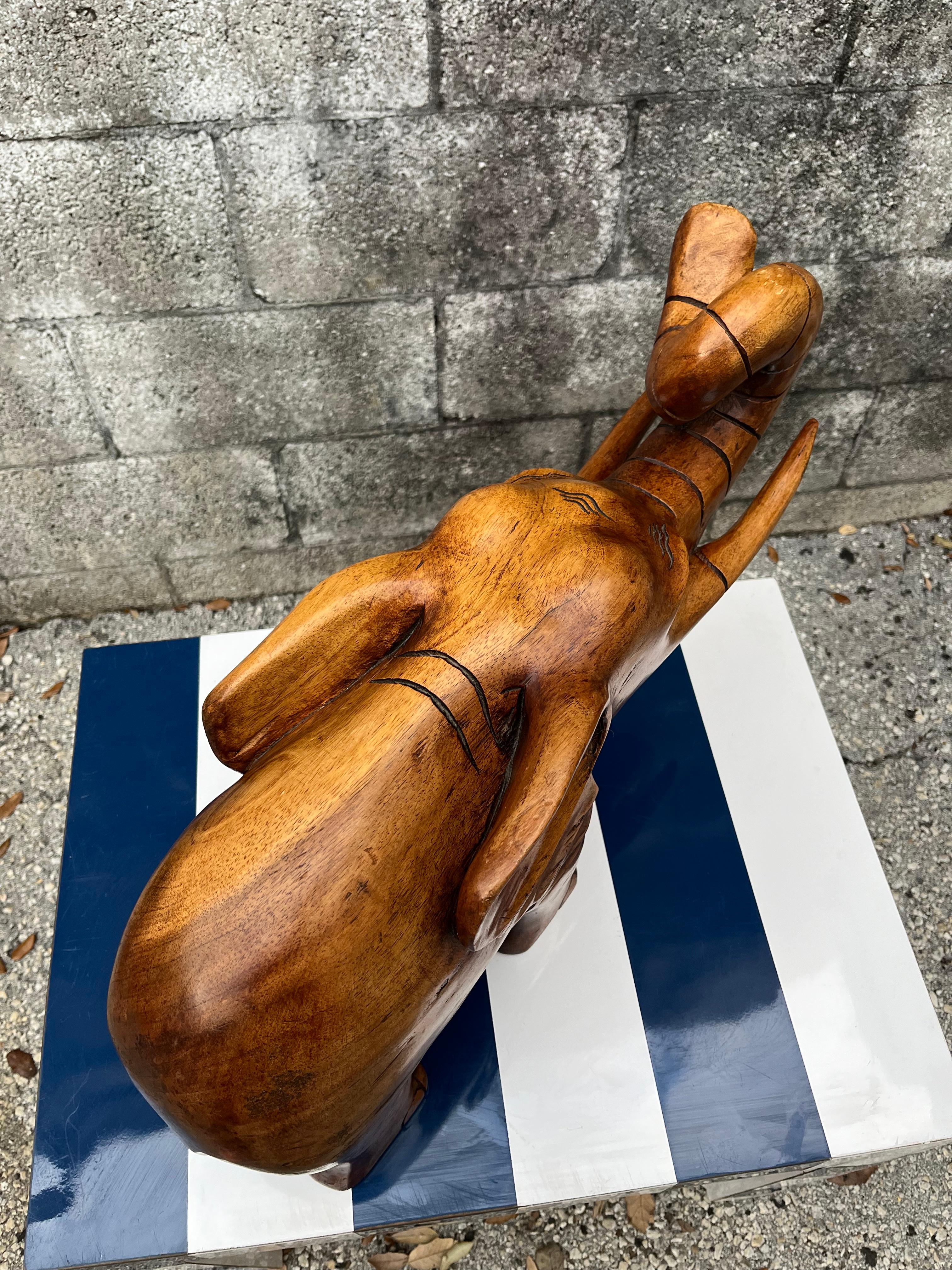 Sculpture d'éléphant en bois de grande taille, sculptée à la main, vers la fin du XXe siècle. 11