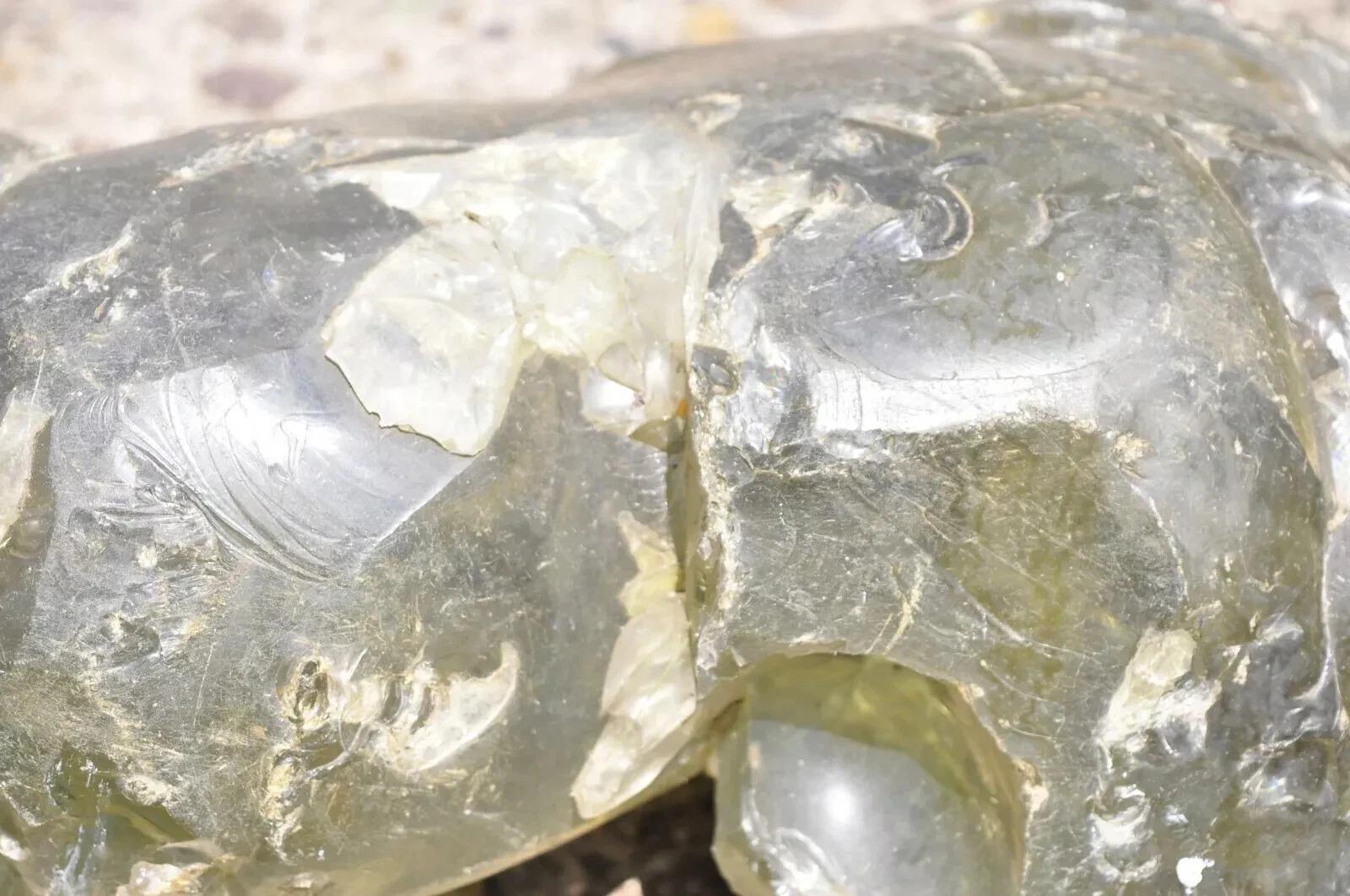 Verre Large Slag Glass Green Chunk Natural Specimen Rock 45 Pound Stone Garden Element en vente