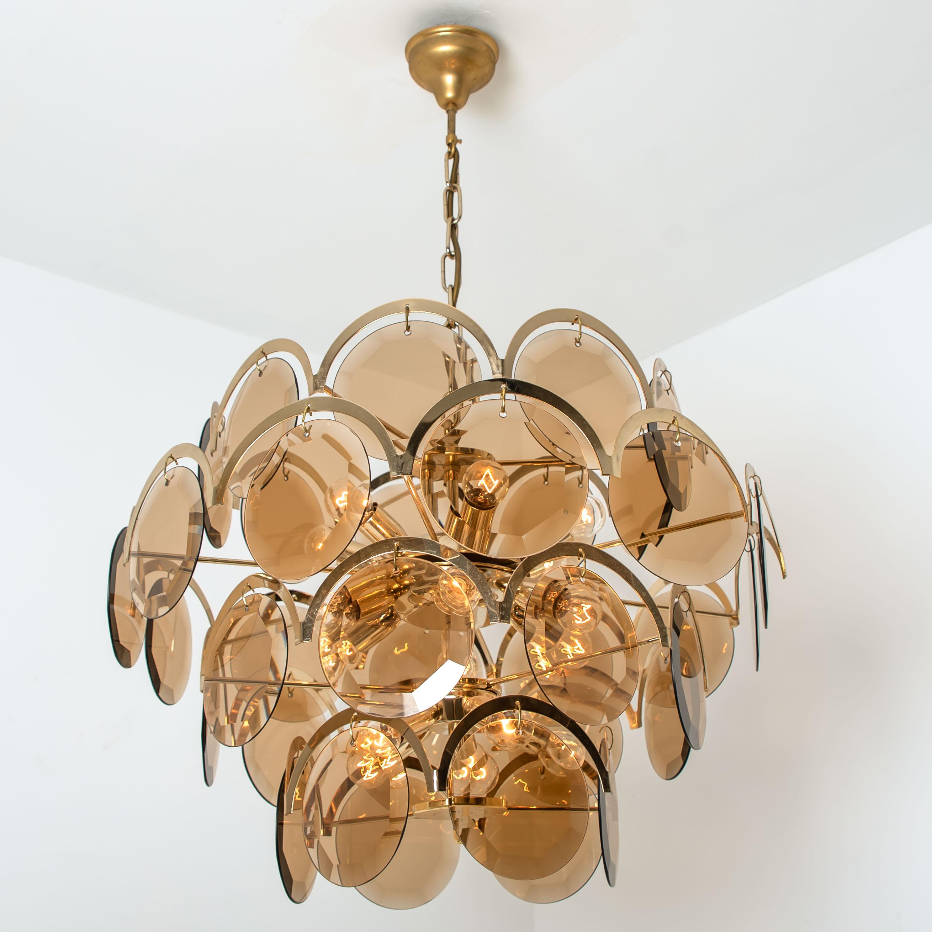 Large Smoked Glass and Brass Chandelier in the Style of Vistosi, Italy For Sale 5