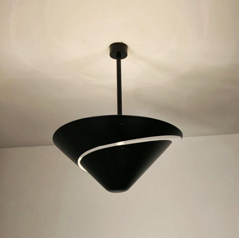Serge Mouille - Large Snail Ceiling Lamp in Black In New Condition For Sale In Stratford, CT
