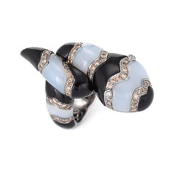 Large Snake Ring Estate Diamond Black Onyx Chalcedony 18 Karat Gold 7 Serpent